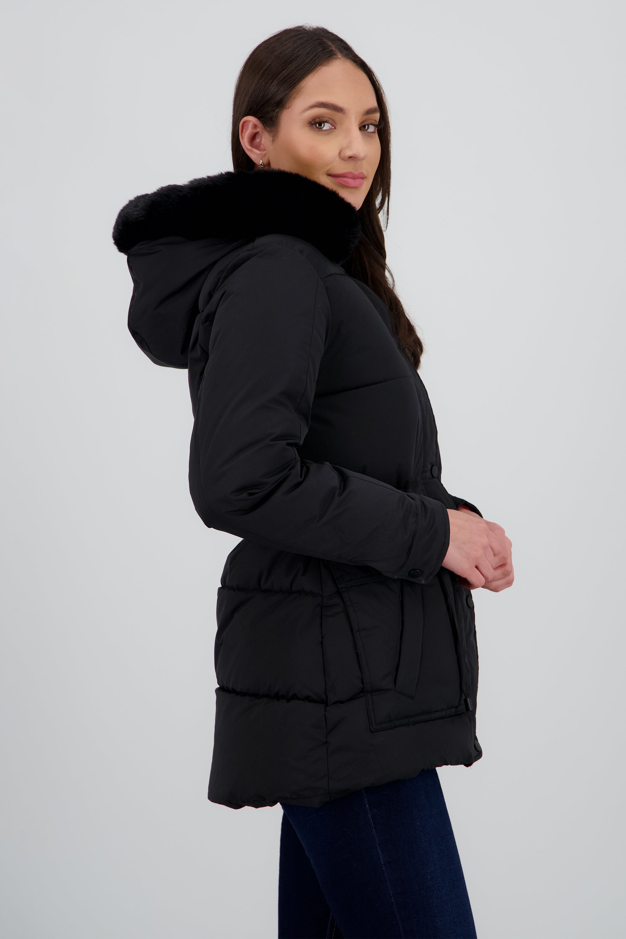 Chamarra puffer gorro pelo NEGRO