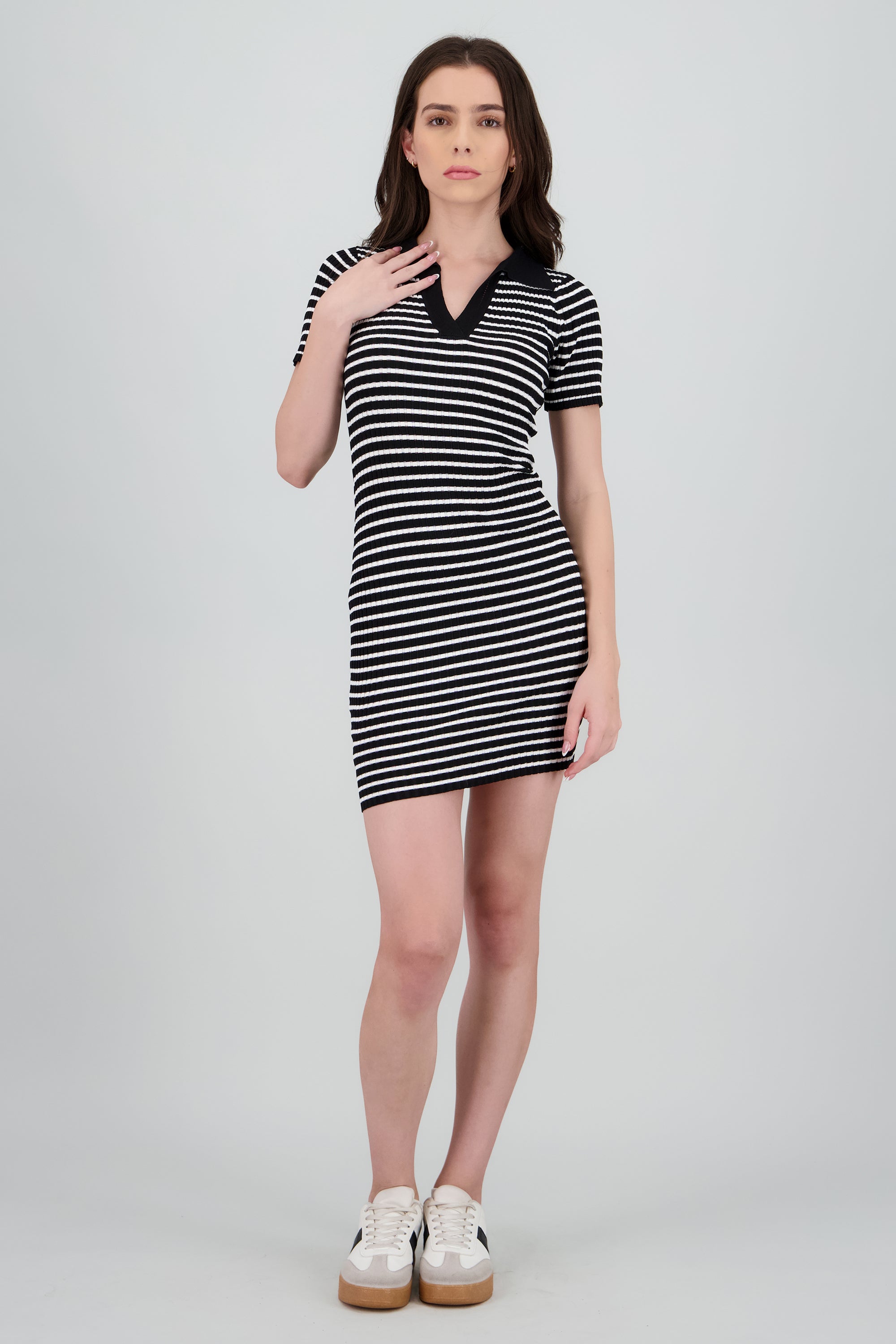 Vestido tipo polo con manga corta rayas NEGRO