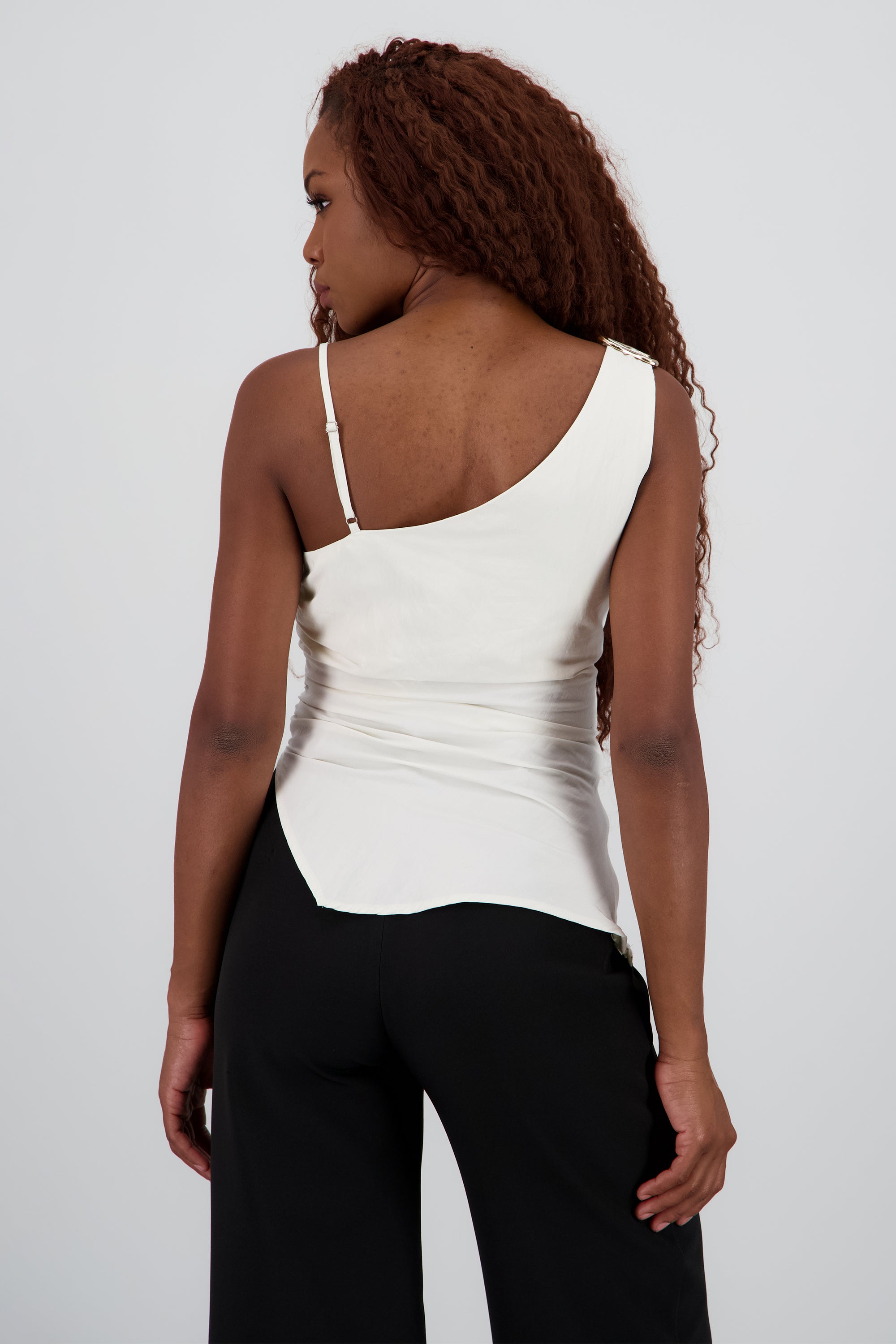 Top asimetrico detalle metalico MEDIUM WASH