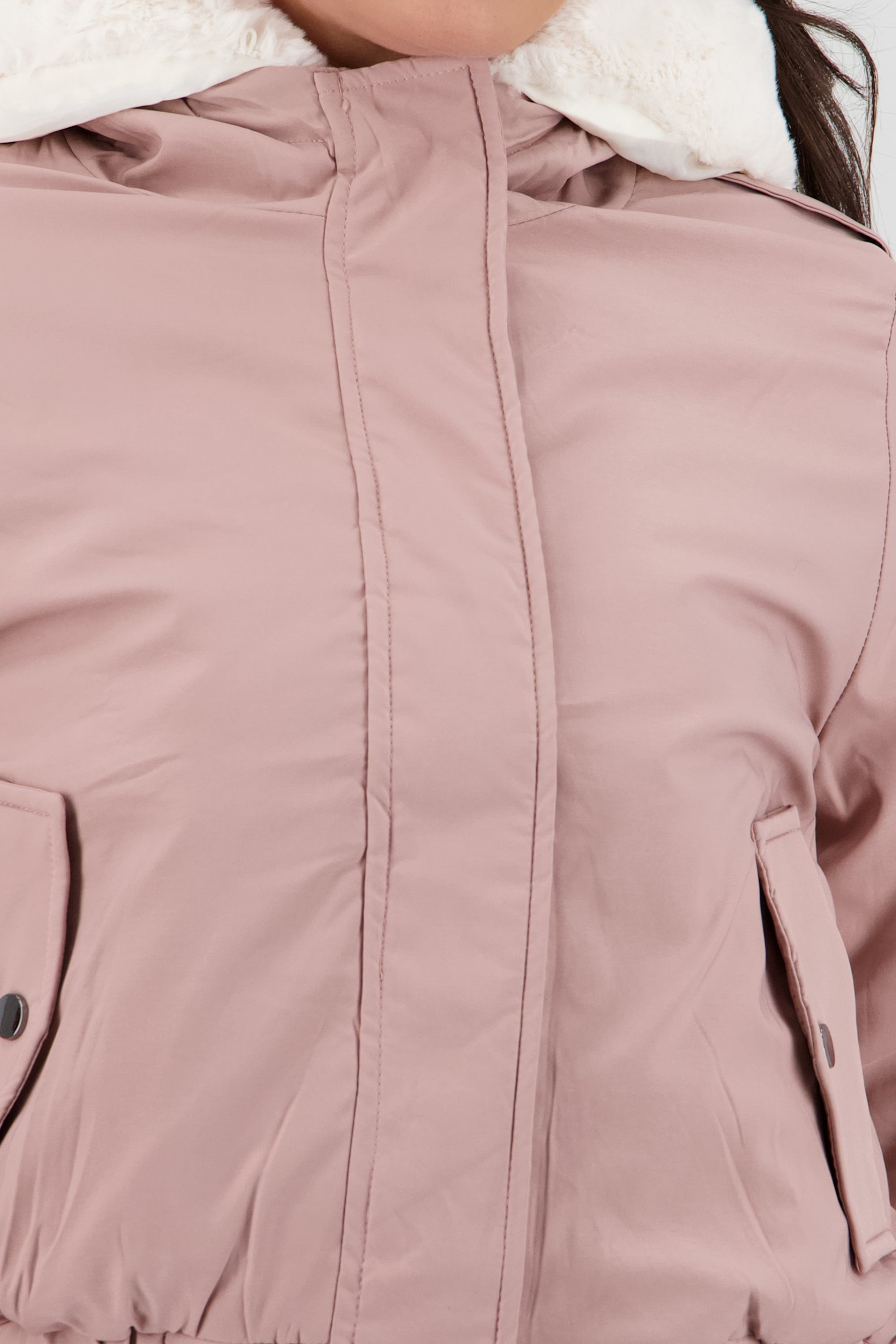 Chamarra con bolsas peluche en gorro ROSA