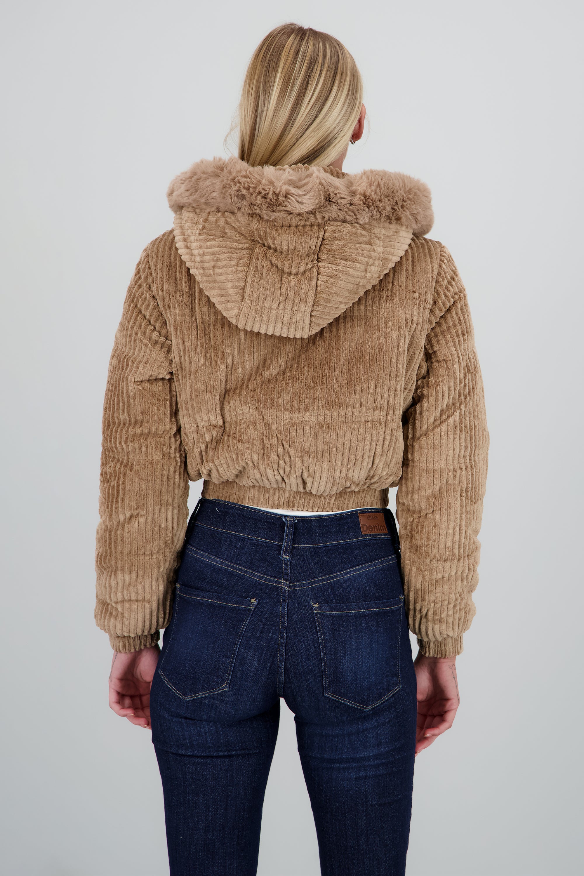 Chamarra con textura det bolsas KHAKI