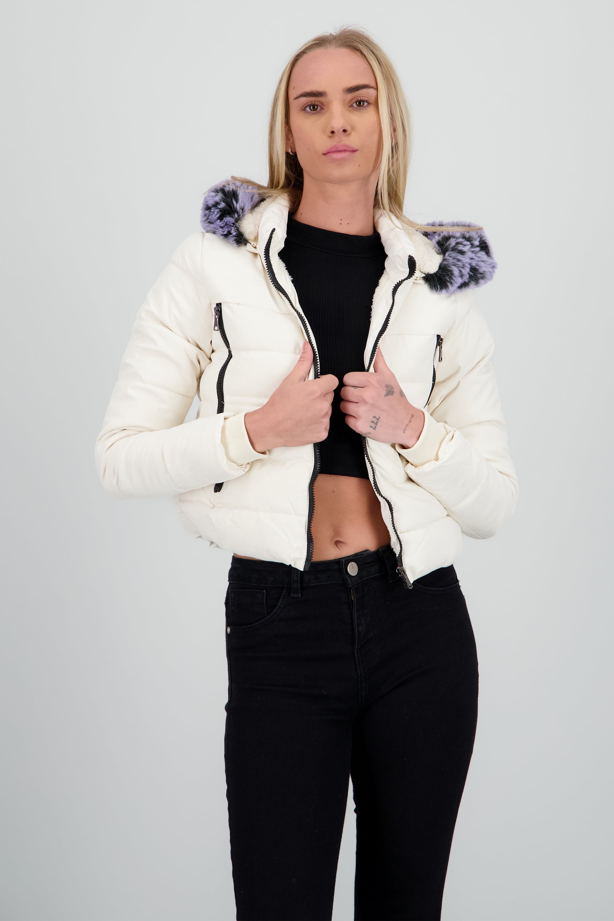 Chamarra puffer con gorro det cierres BEIGE