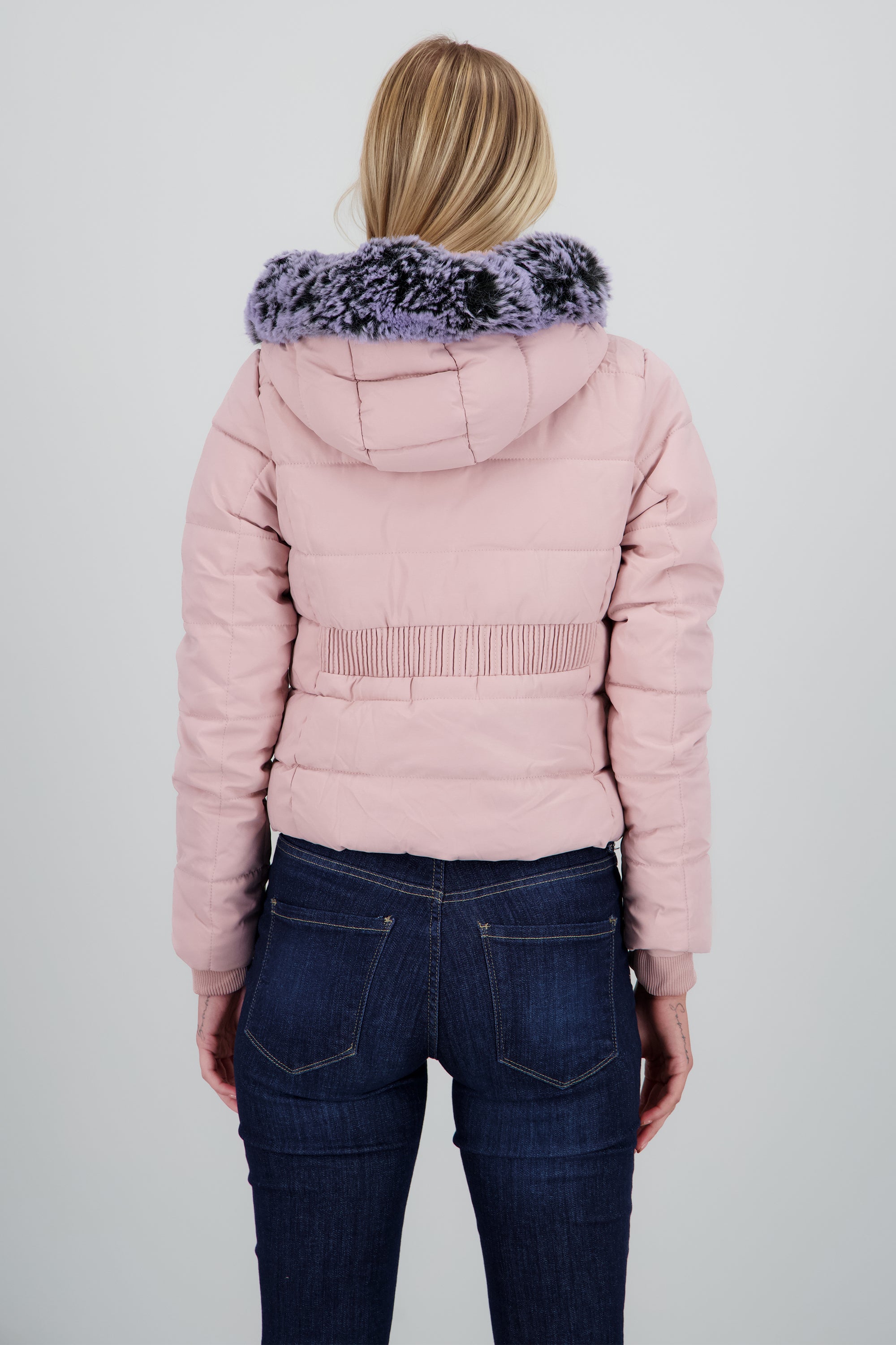 Chamarra puffer con gorro det cierres ROSA