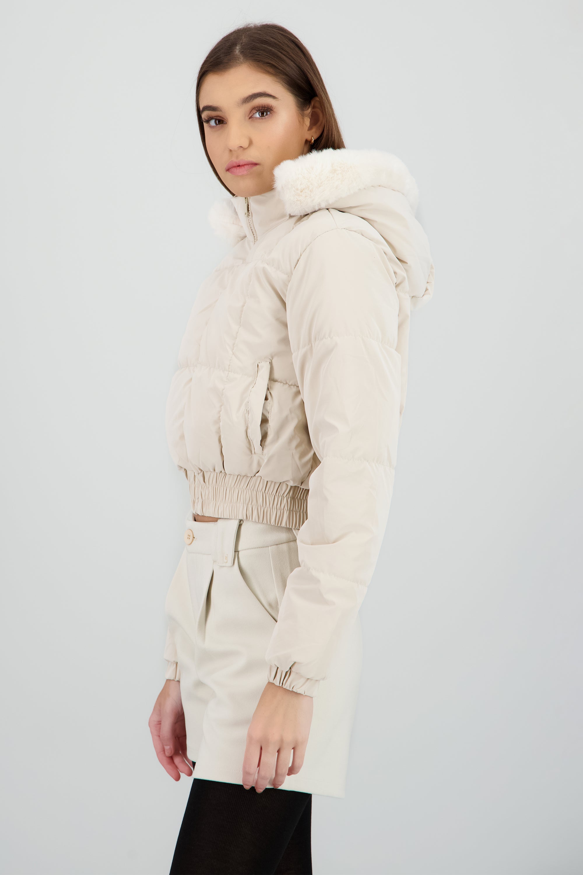 Chamarra con gorro peluche CREMA