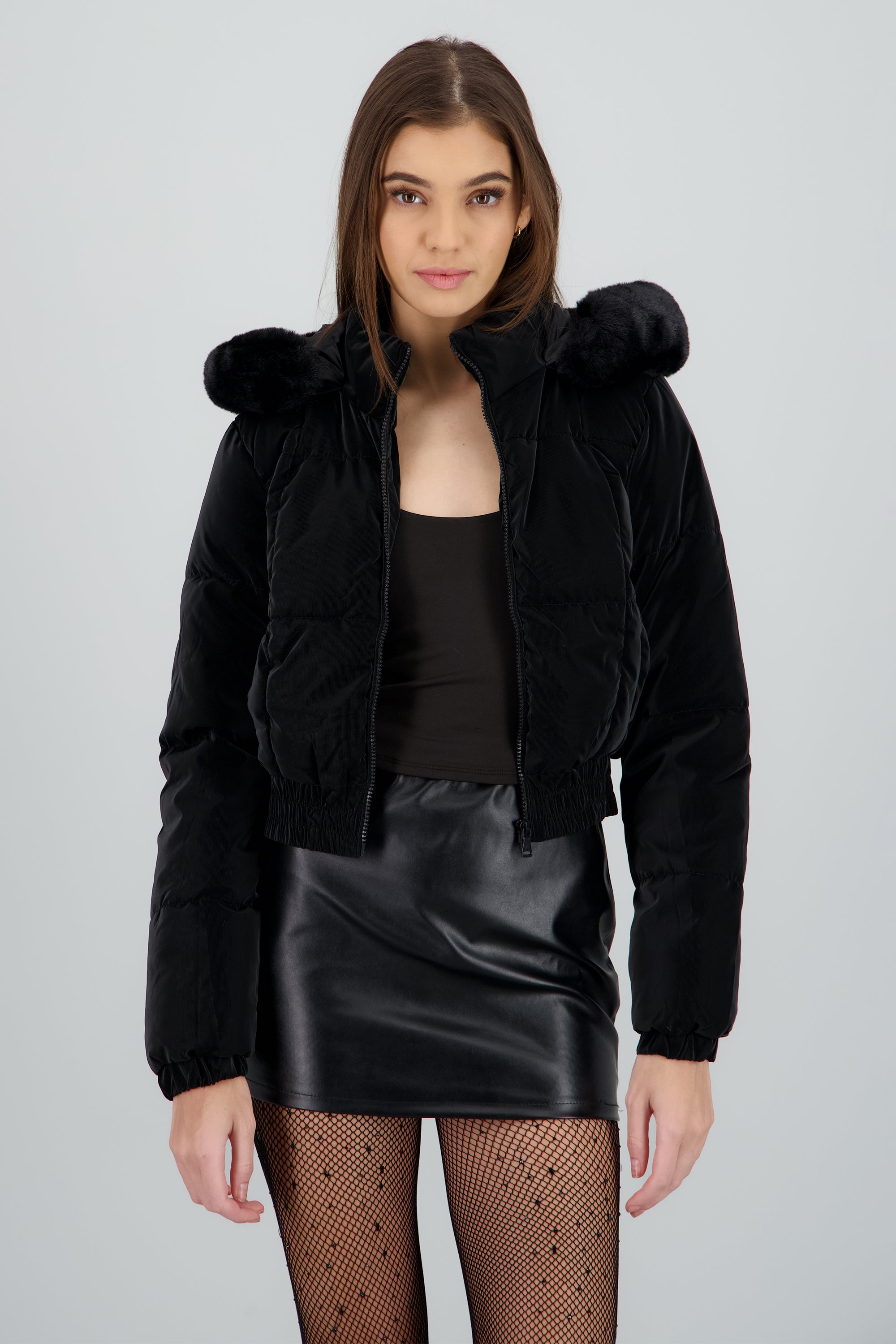 Chamarra con gorro peluche NEGRO