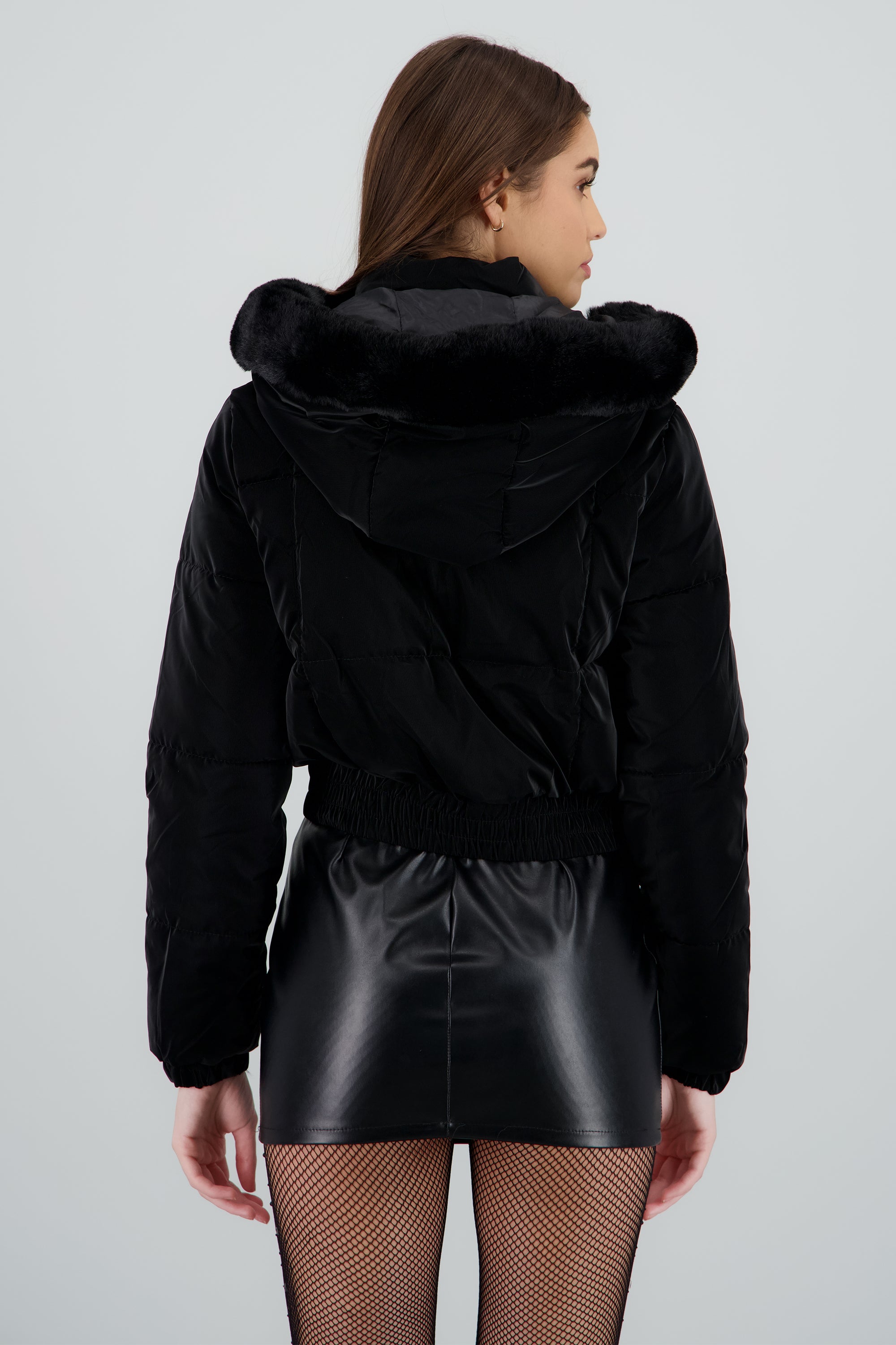 Chamarra con gorro peluche NEGRO