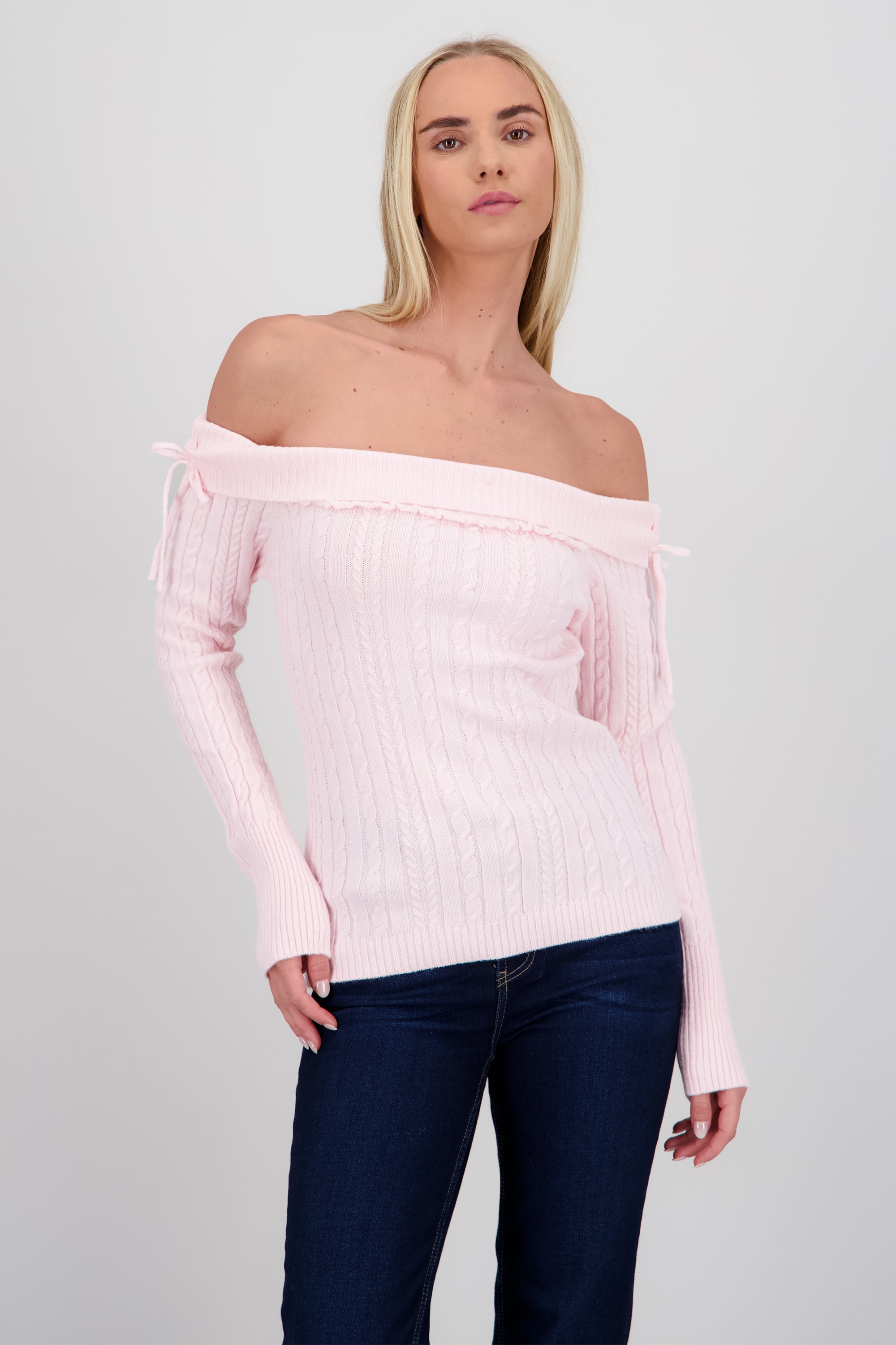 Suetere sin hombros trenzado con amarre moños ROSA PASTEL