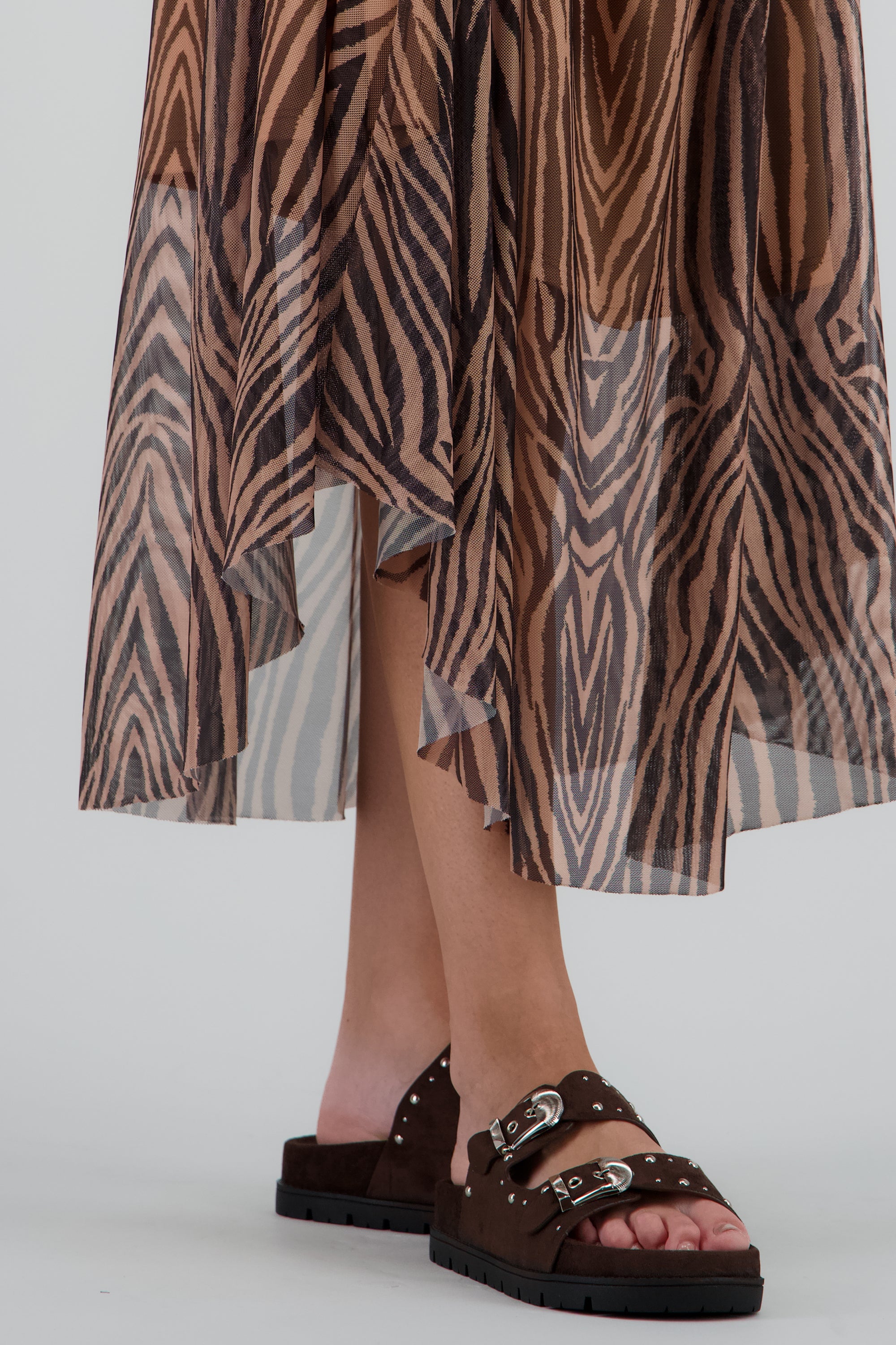 Sandala hebillas studs mega gamuza CAFE