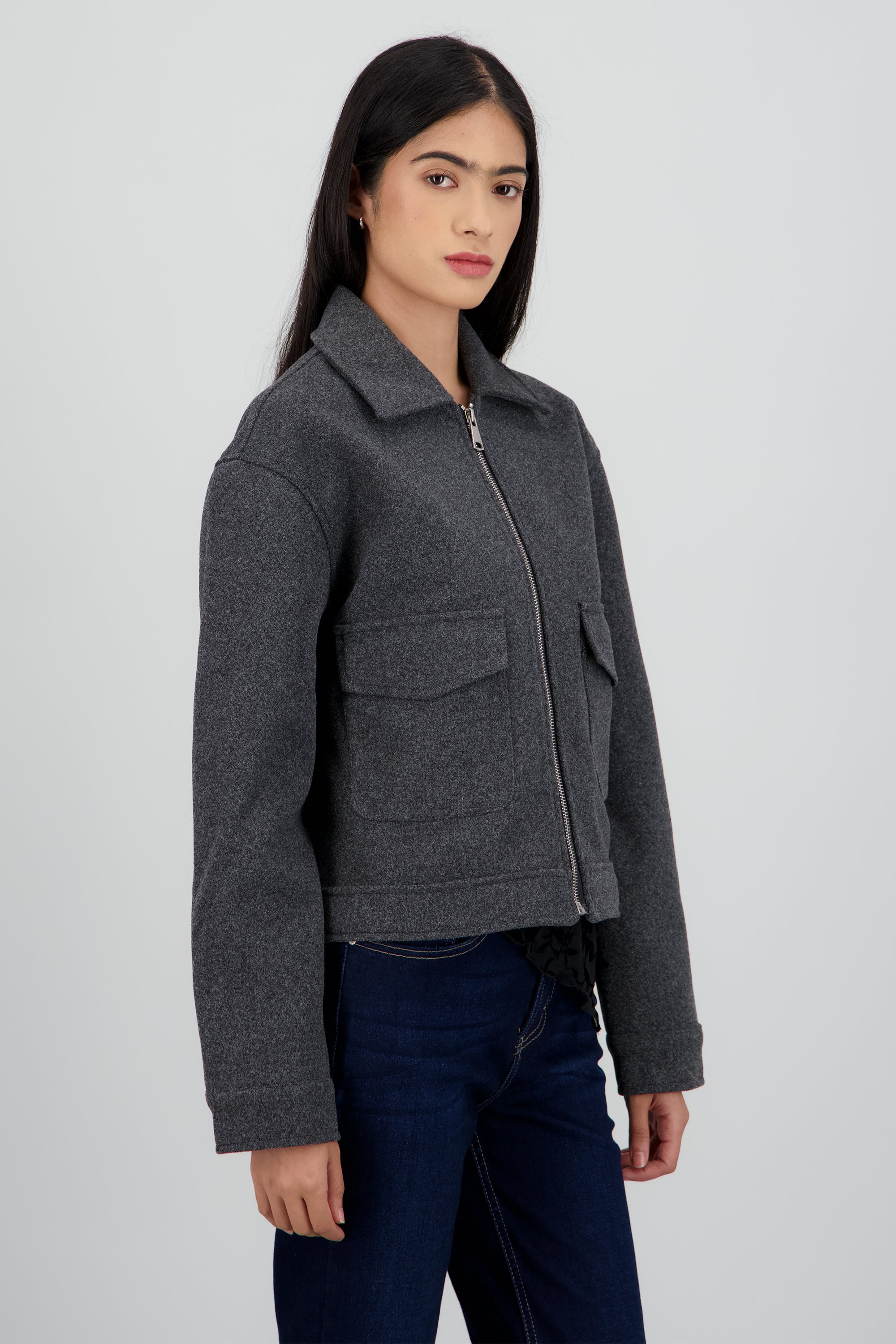 Chamarra polo con bolsas de paño GRIS