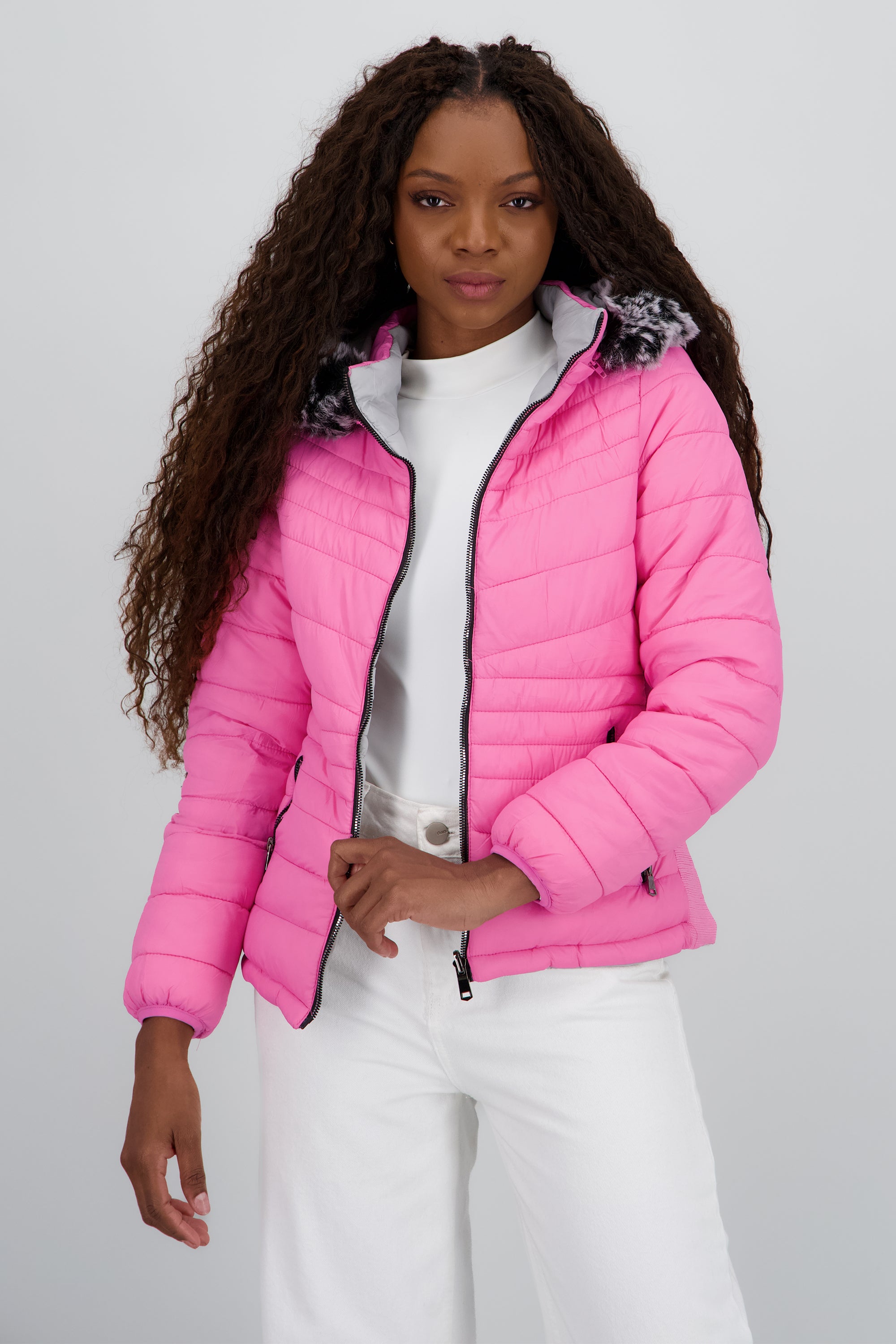 Chamarra capitonada det gorro a contraste ROSA