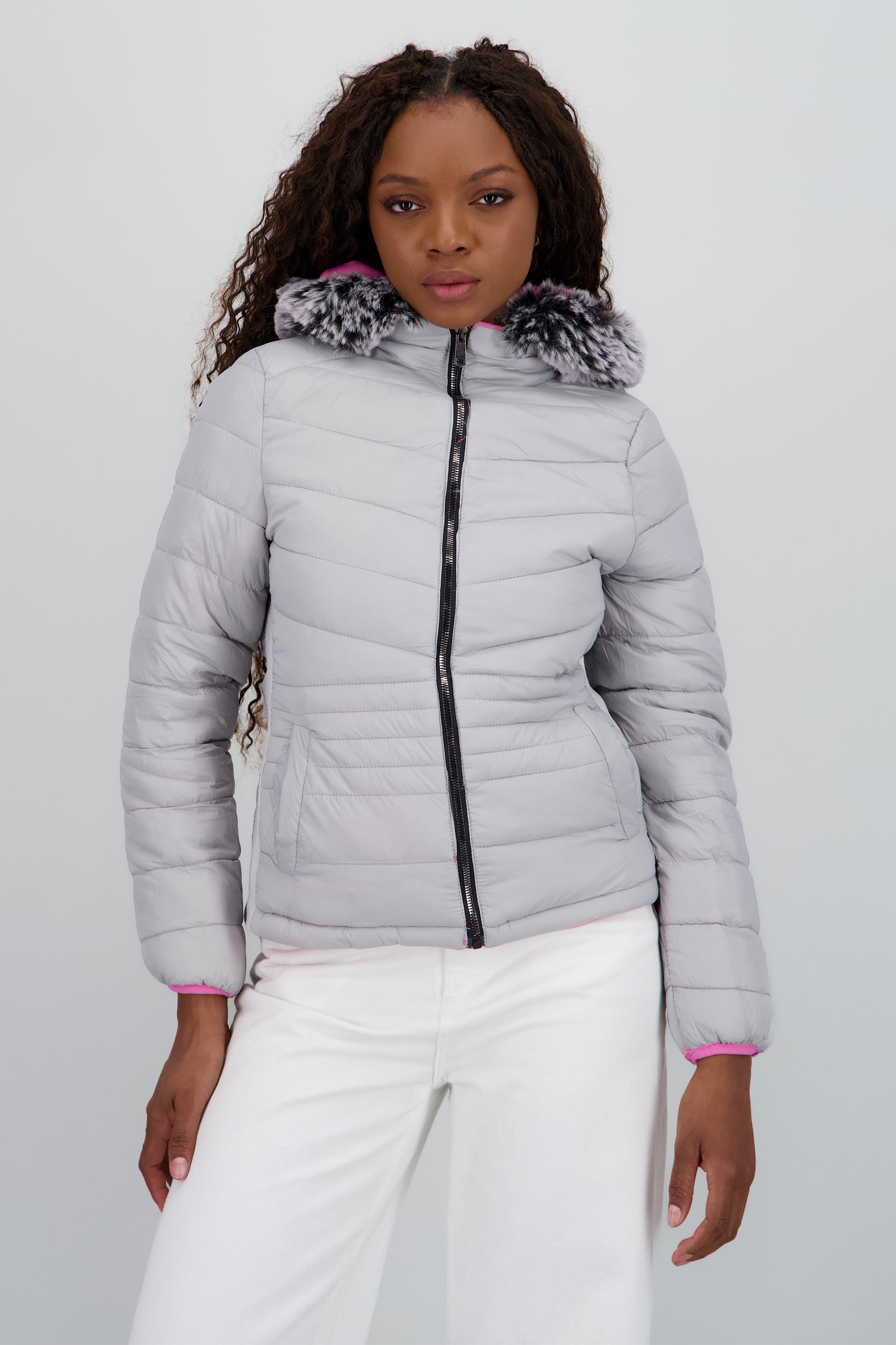 Chamarra capitonada det gorro a contraste ROSA