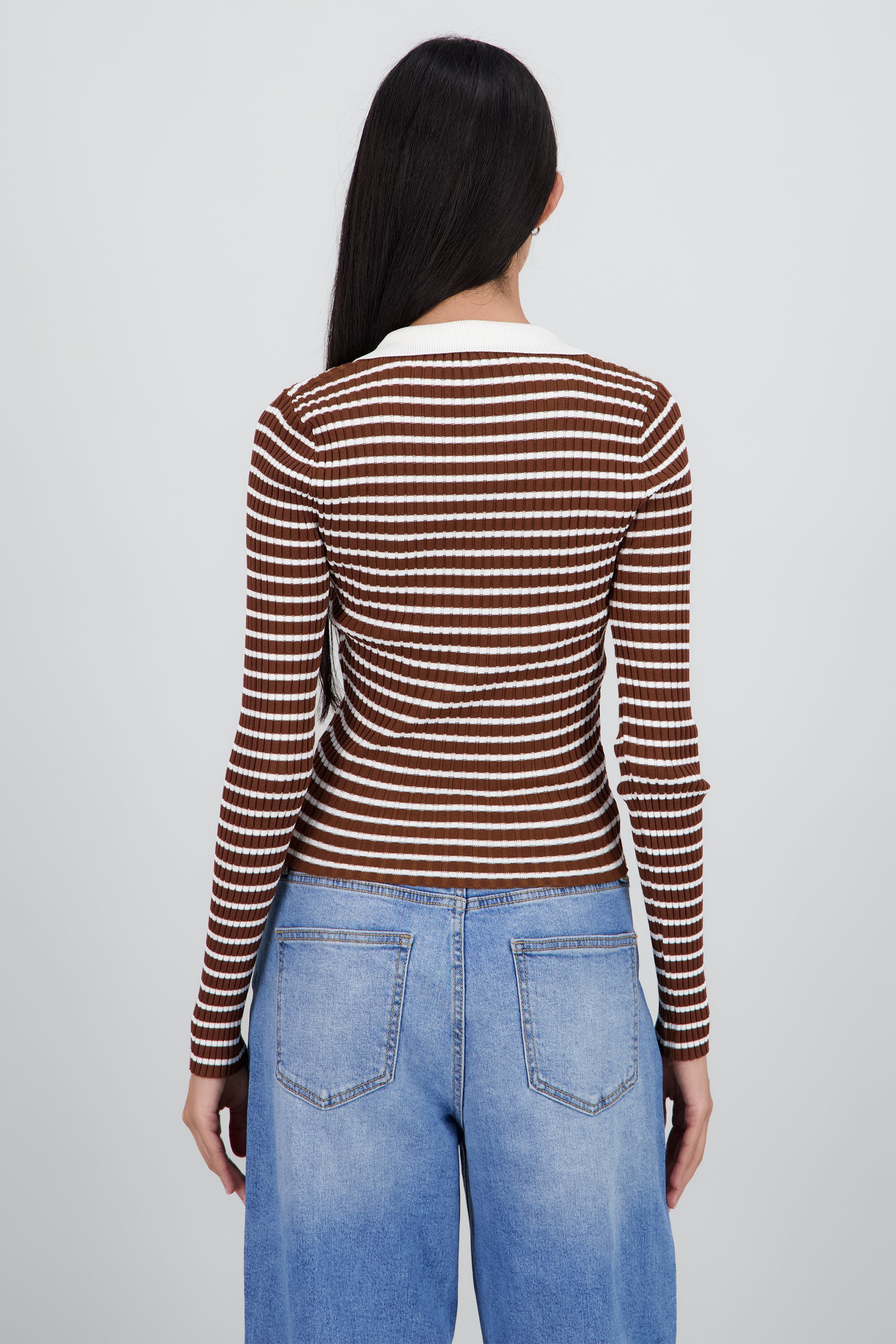 Top tipo polo manga larga rayas detalle cuello CAFE COMBO