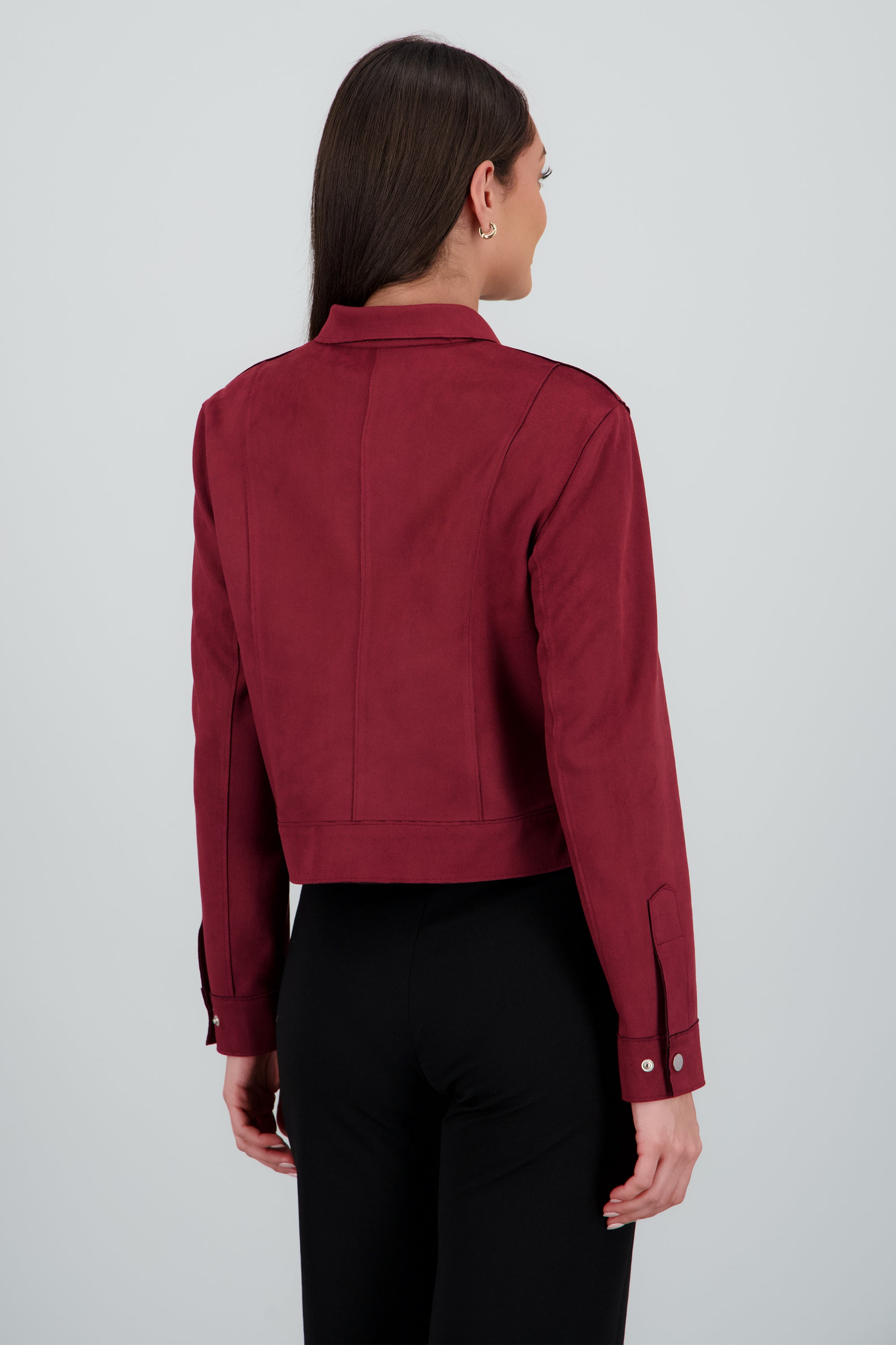 Chamarra suede corta con botones CIRUELA
