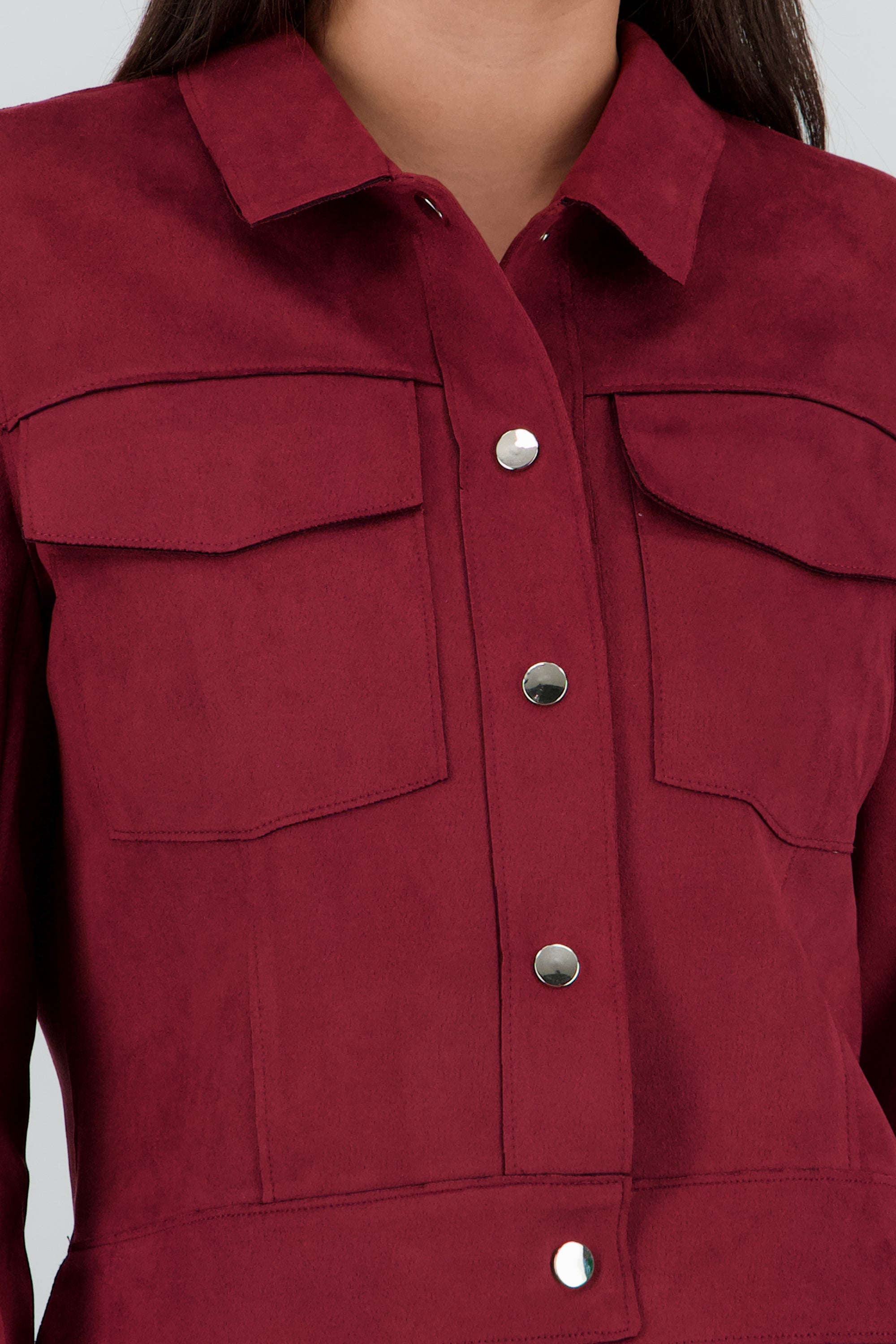 Chamarra suede corta con botones CIRUELA
