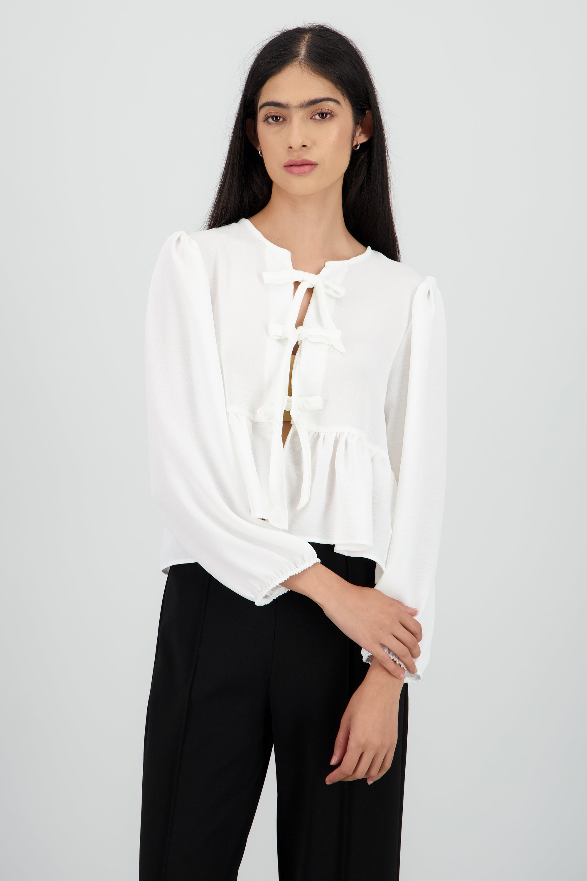 Top manga larga con moños BLANCO