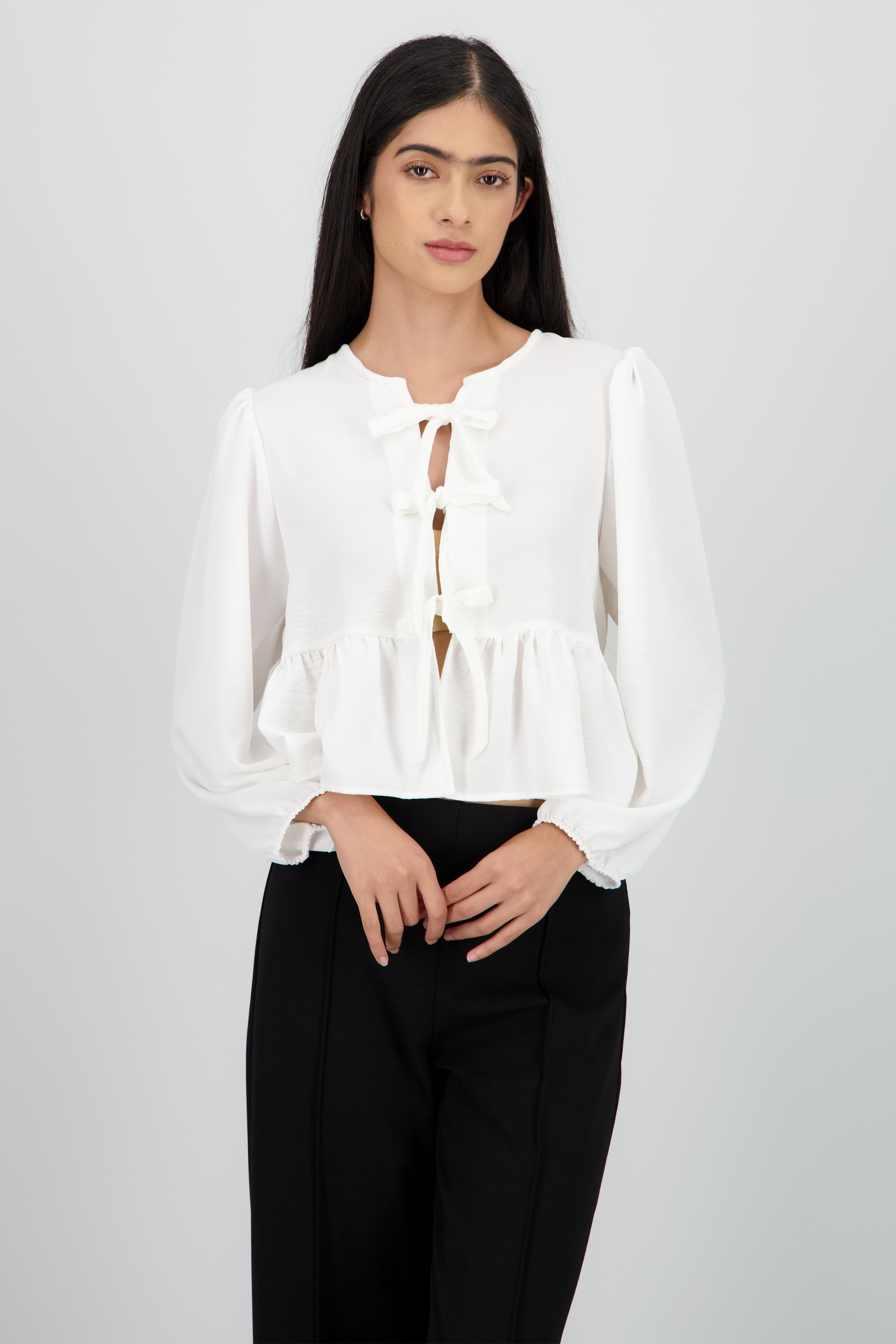 Top manga larga con moños BLANCO