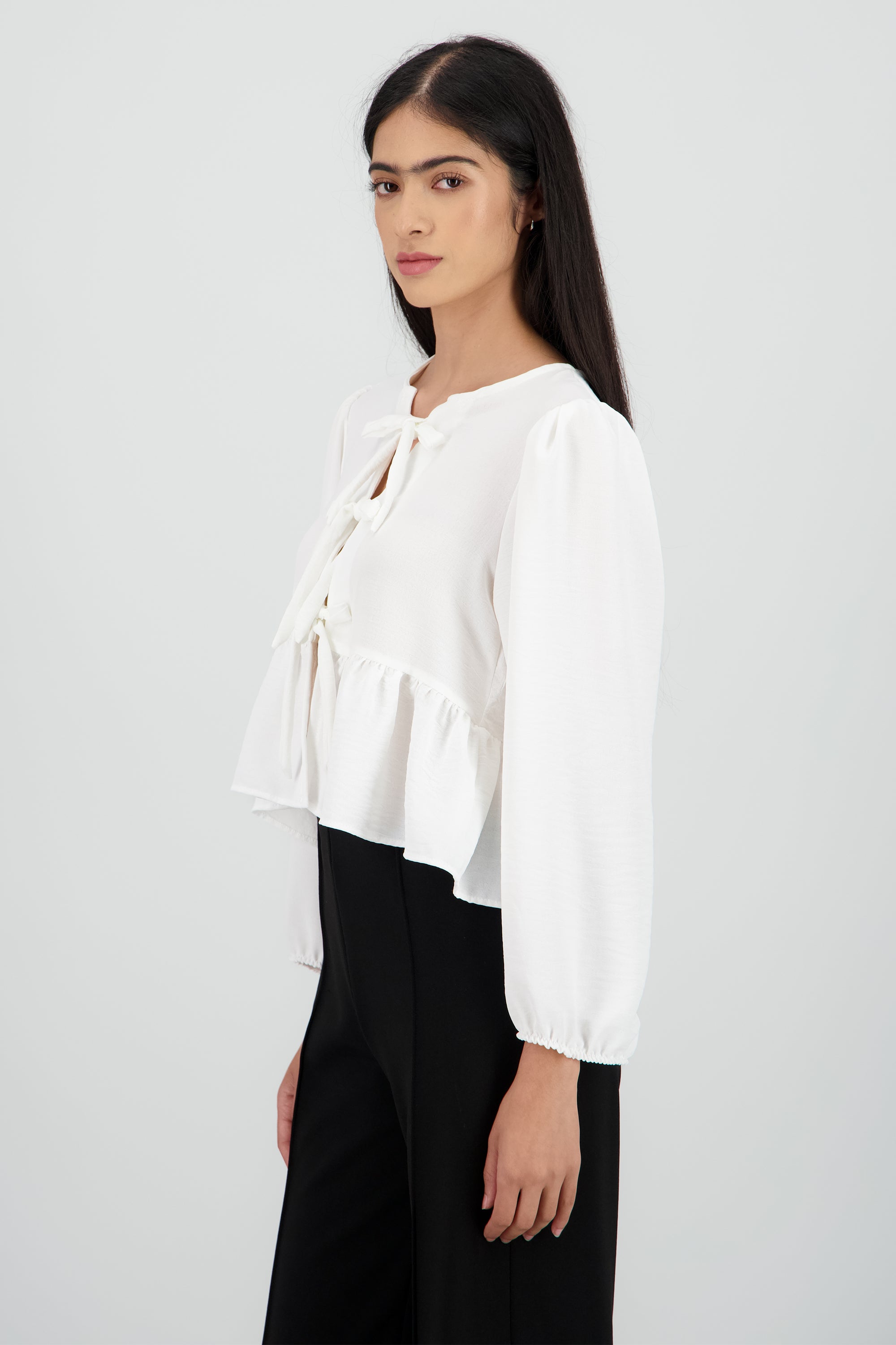 Top manga larga con moños BLANCO