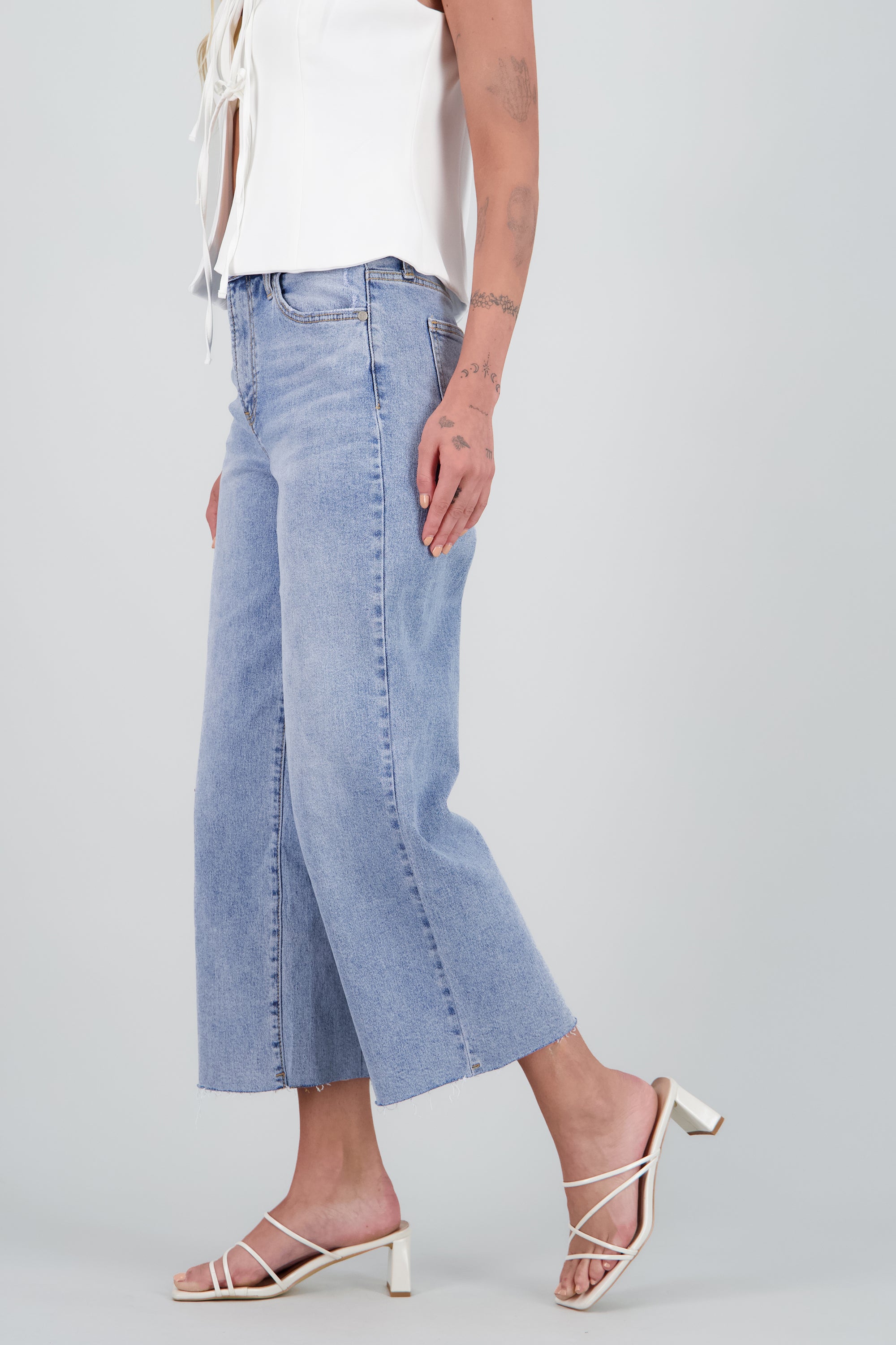 Jeans culotte al corte BLEACHED
