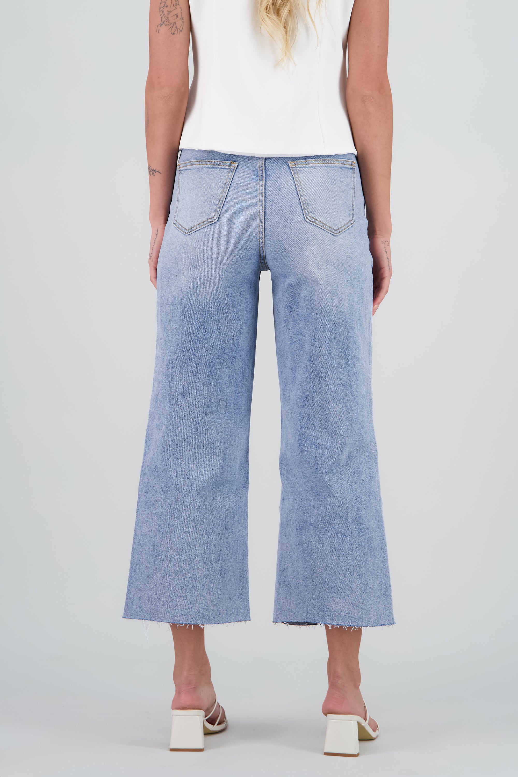 Jeans culotte al corte BLEACHED