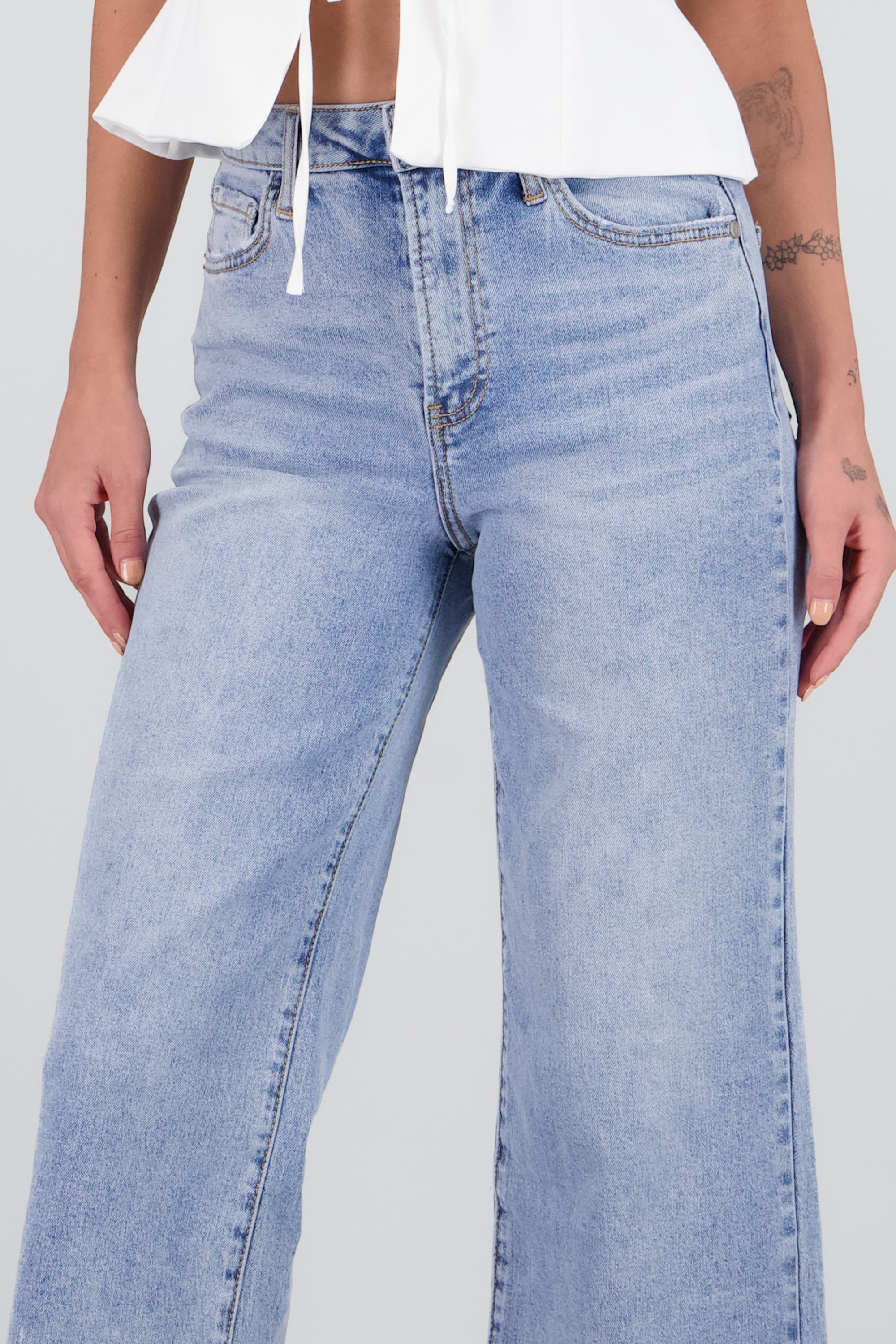 Jeans culotte al corte BLEACHED