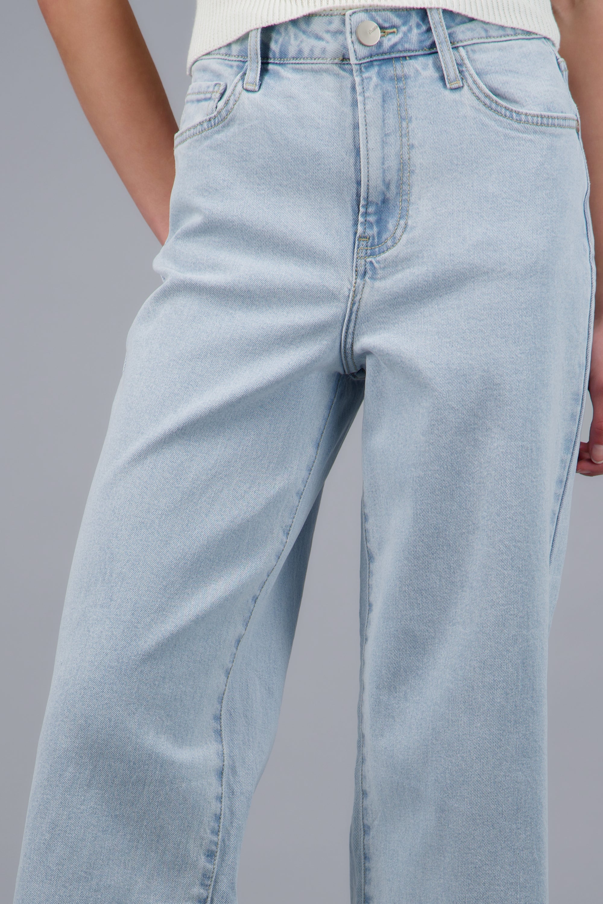 Jeans cropped al corte SUPER BLEACHED