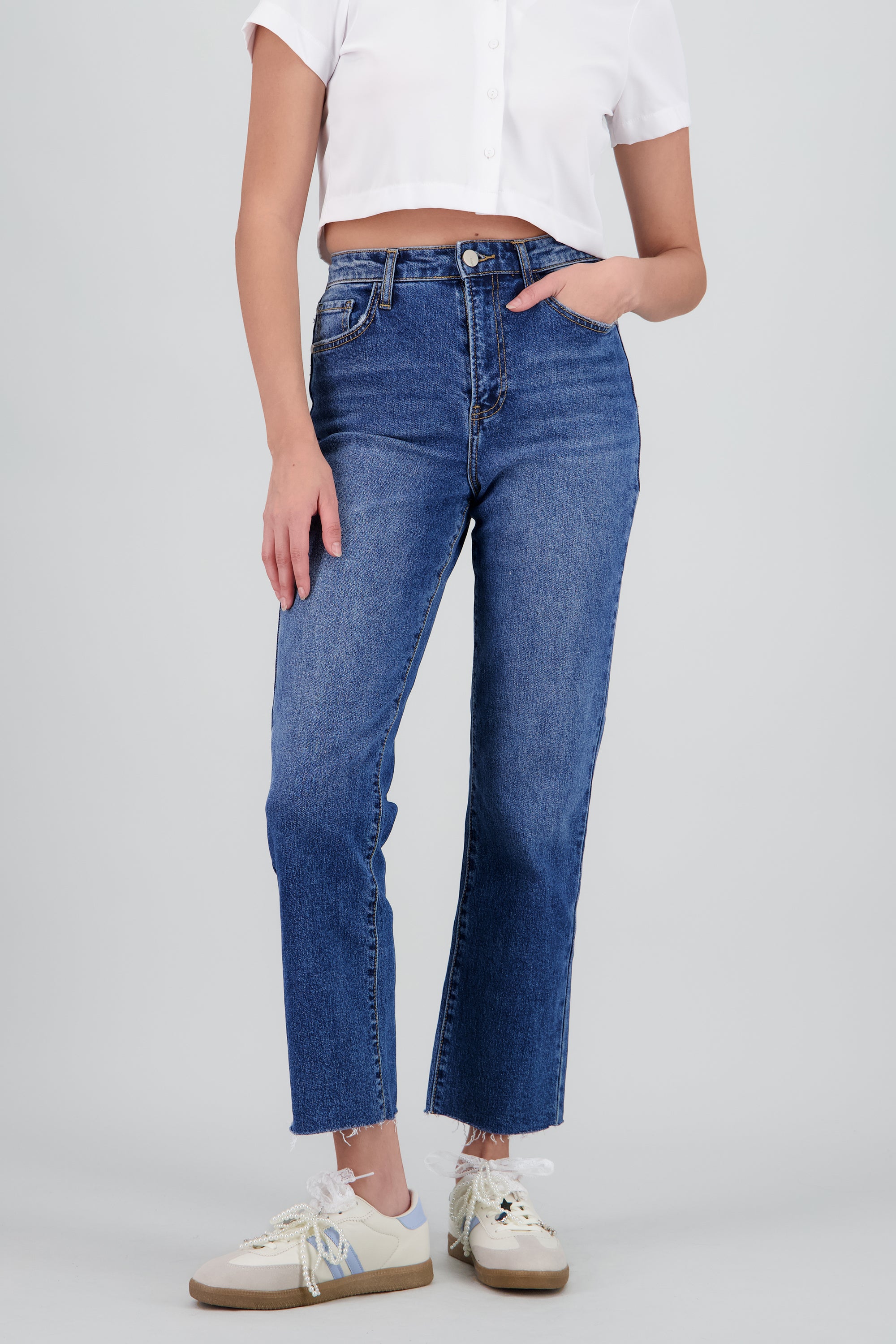 Jeans straight al corte MEDIUM WASH