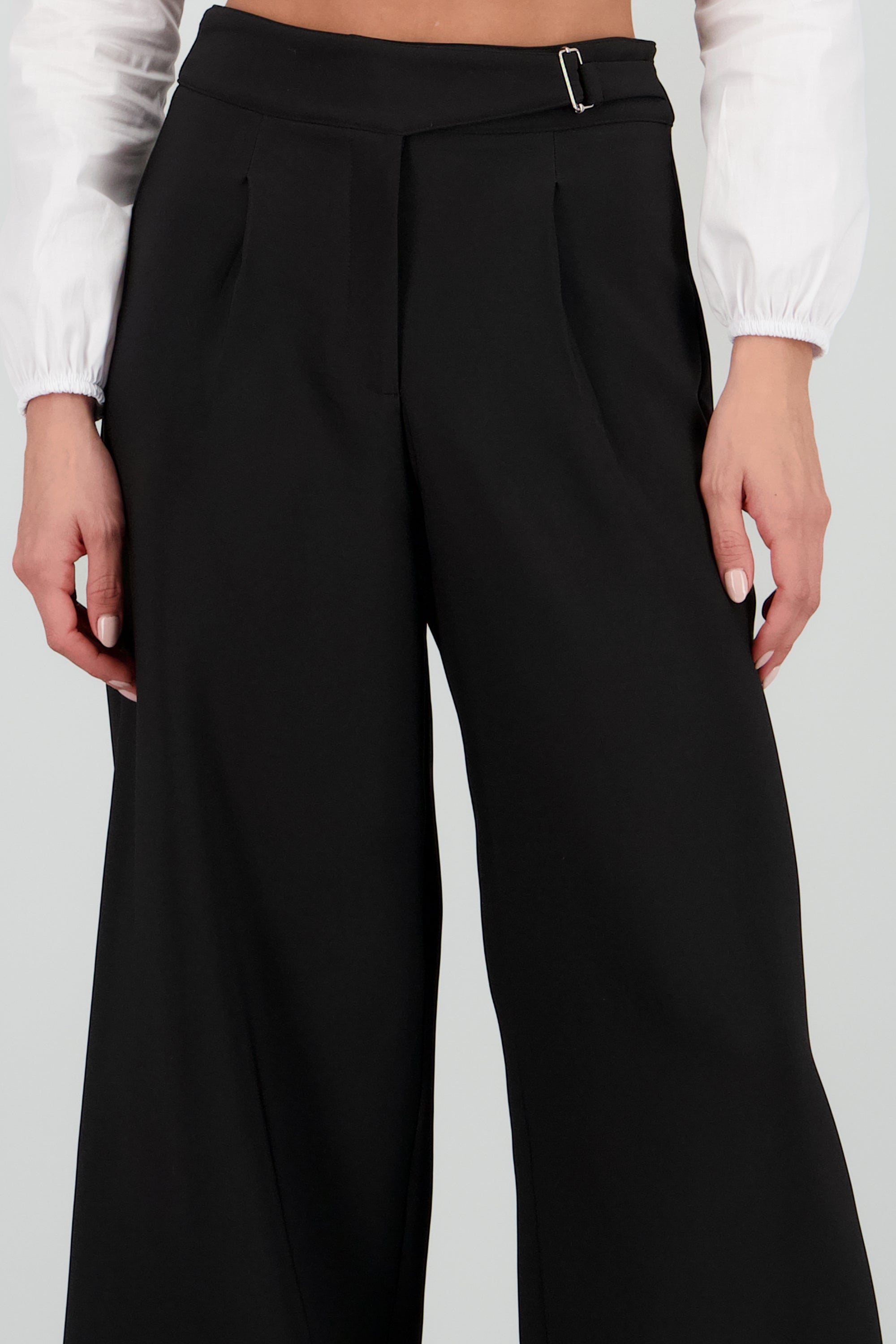 Pantalon amplio det cinturon NEGRO