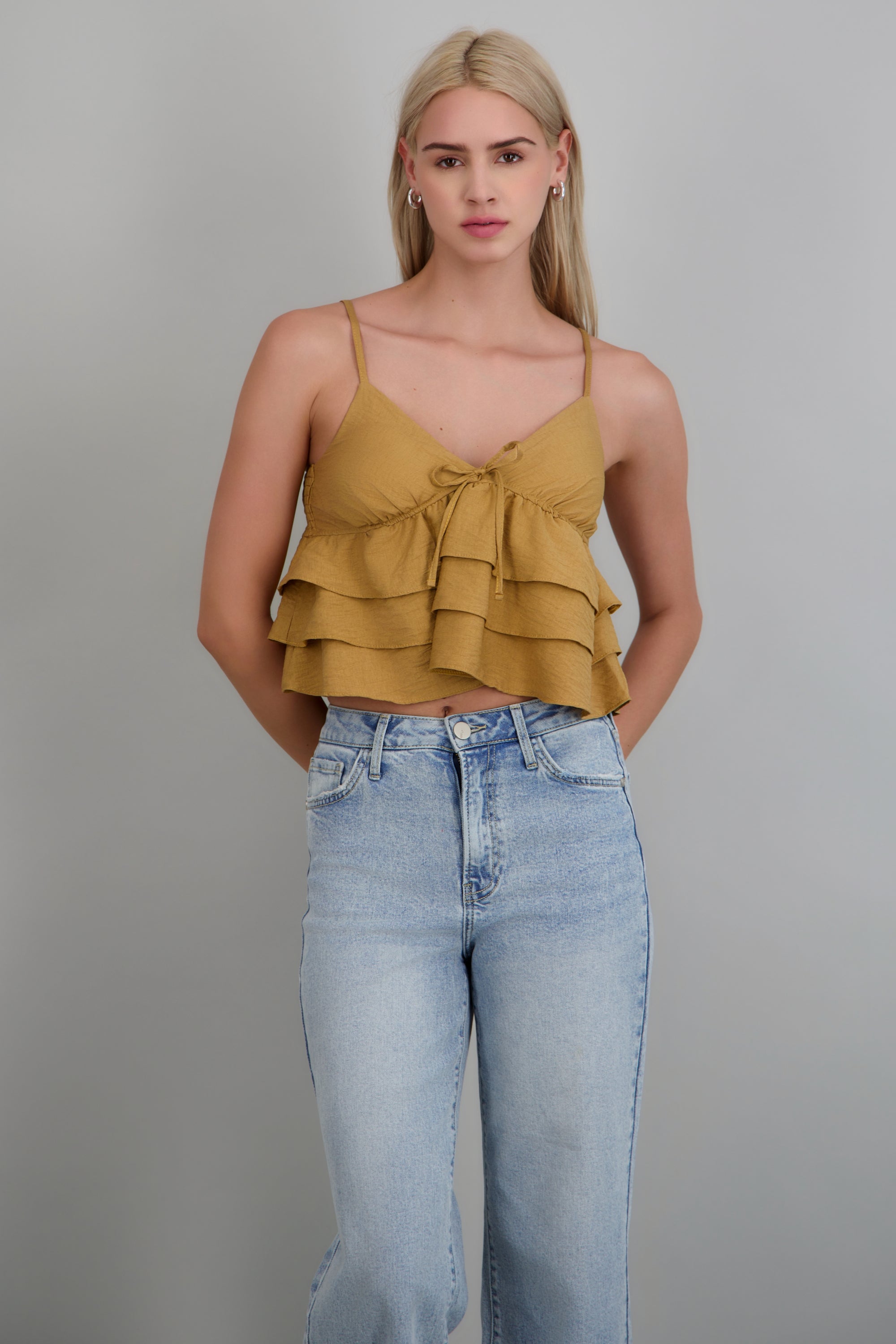 Top tirantes con olanes CAMELLO