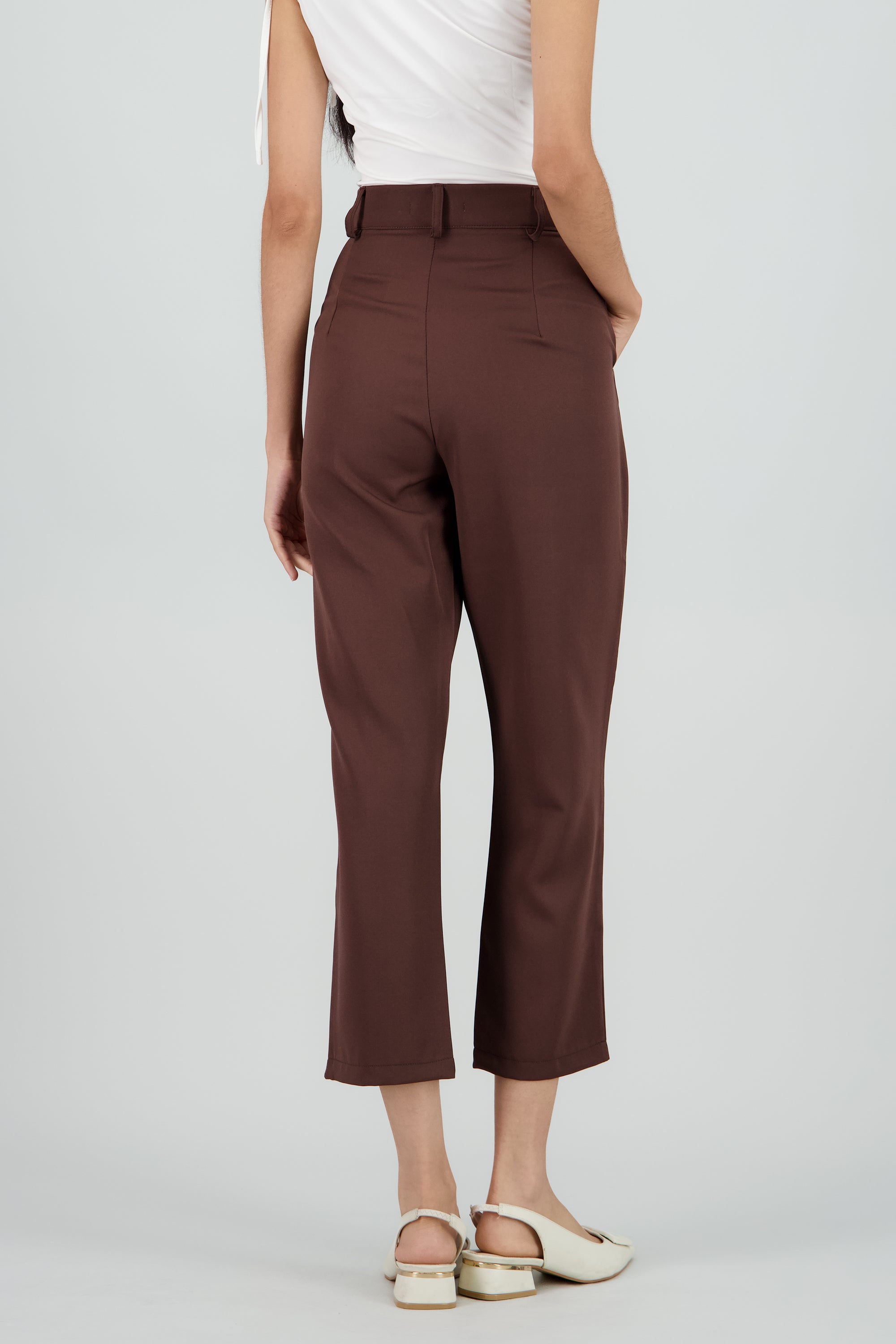 Pantalón Cintura Alta Capri Bolsas CHOCOLATE