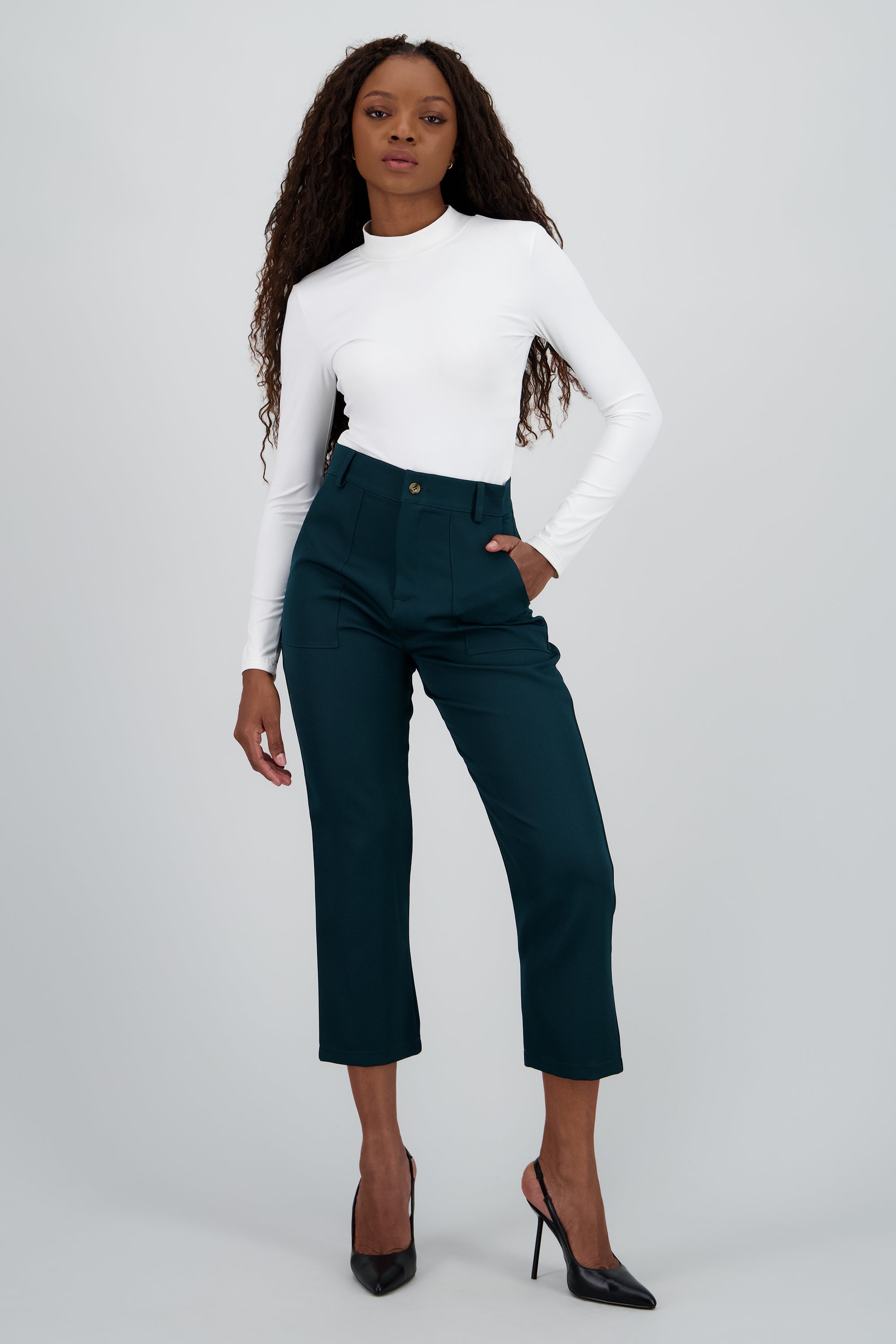 Pantalón Cintura Alta Capri Bolsas VERDE CAZADOR