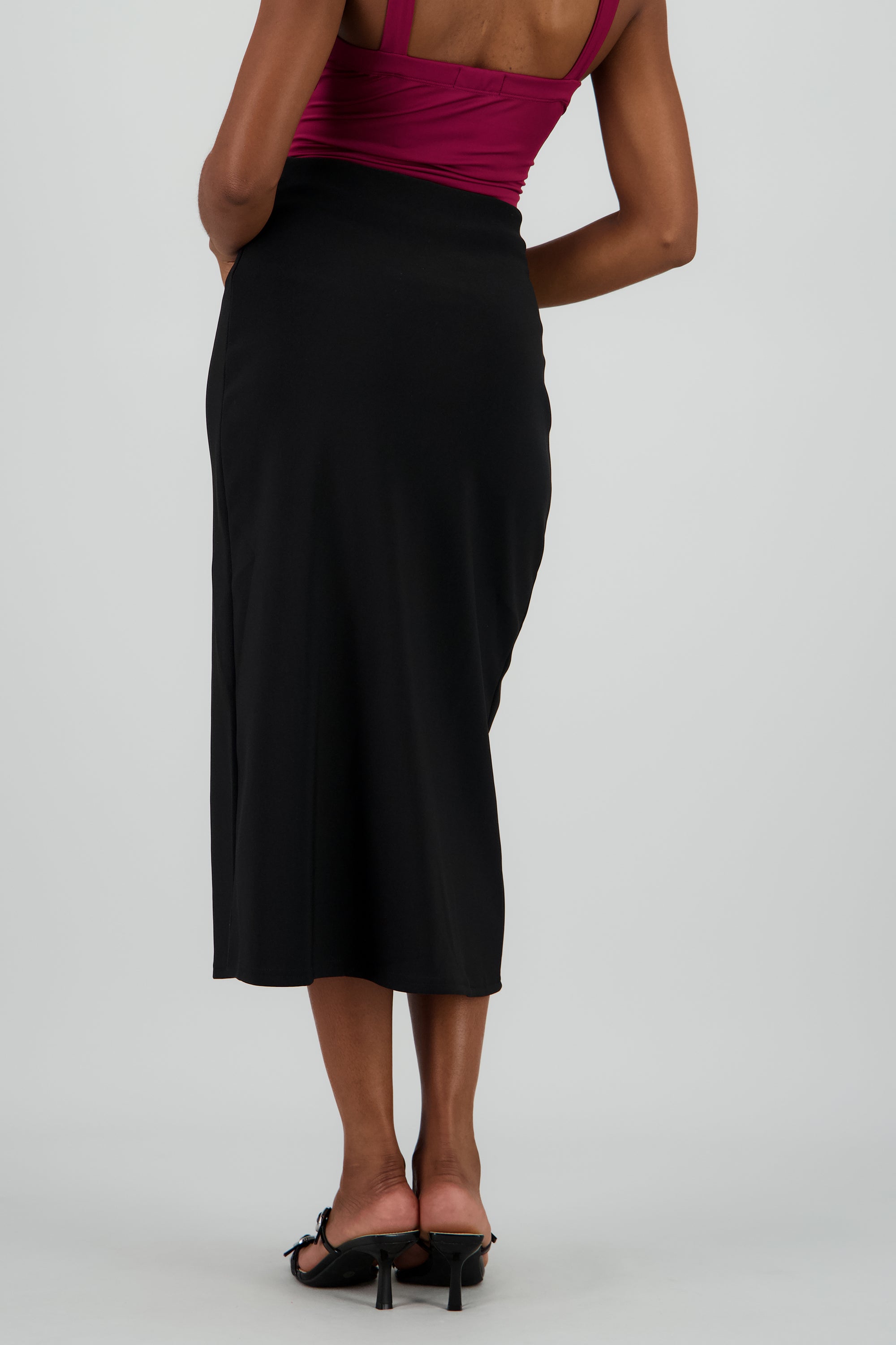 Falda midi corte NEGRO
