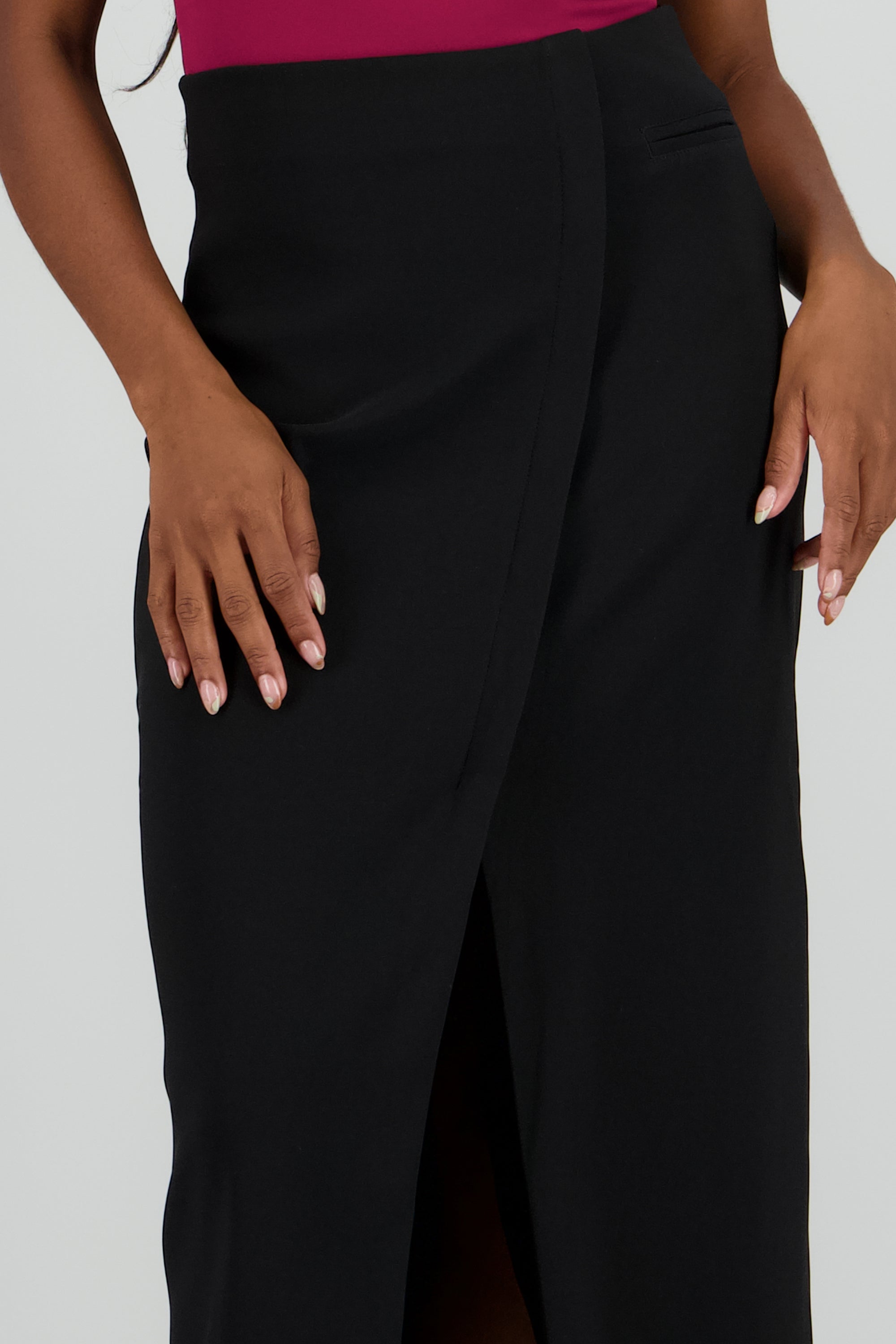 Falda midi corte NEGRO