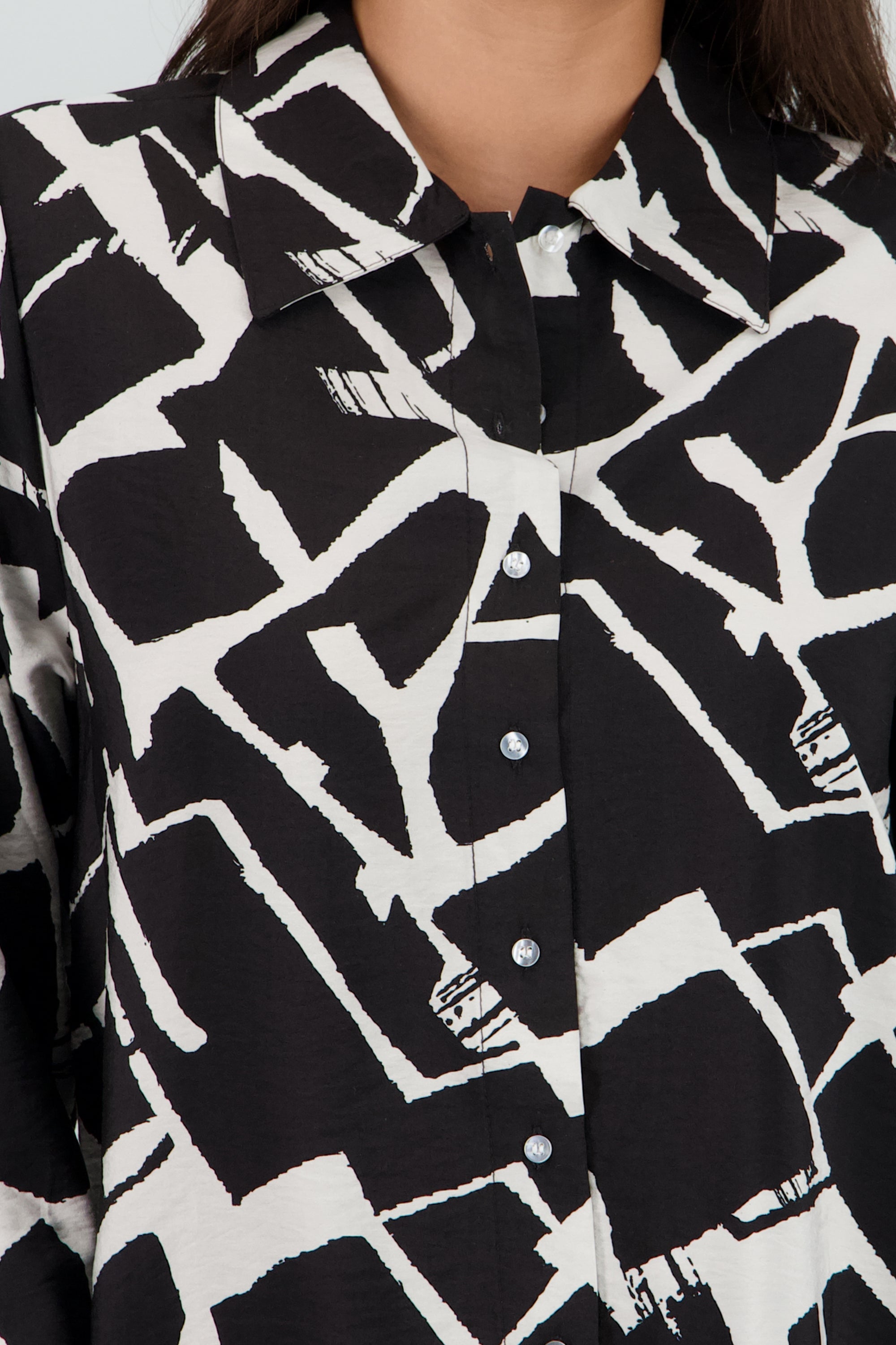 Camisa manga larga estampada NEGRO COMBO