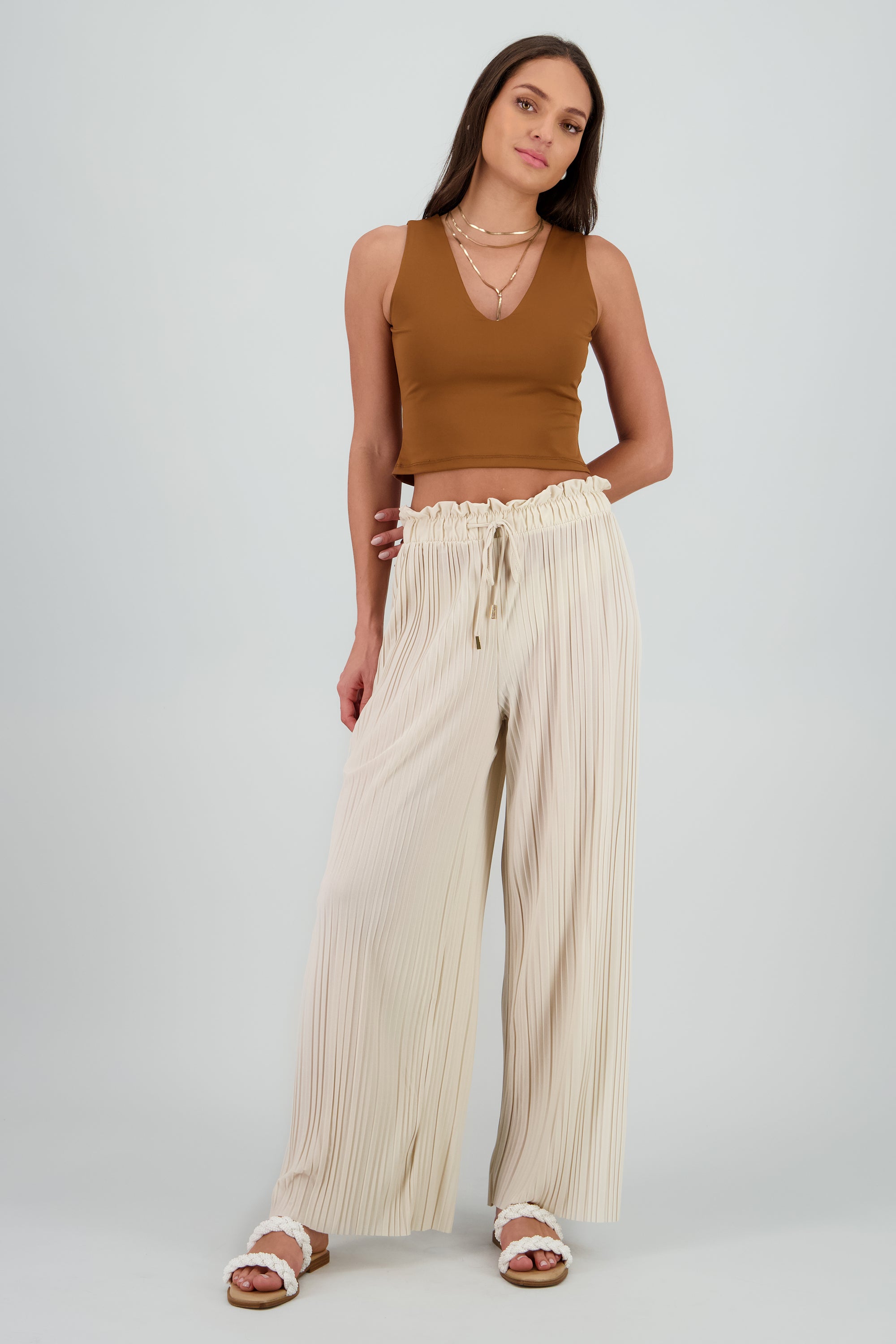 Pantalon jareta plisado HUESO