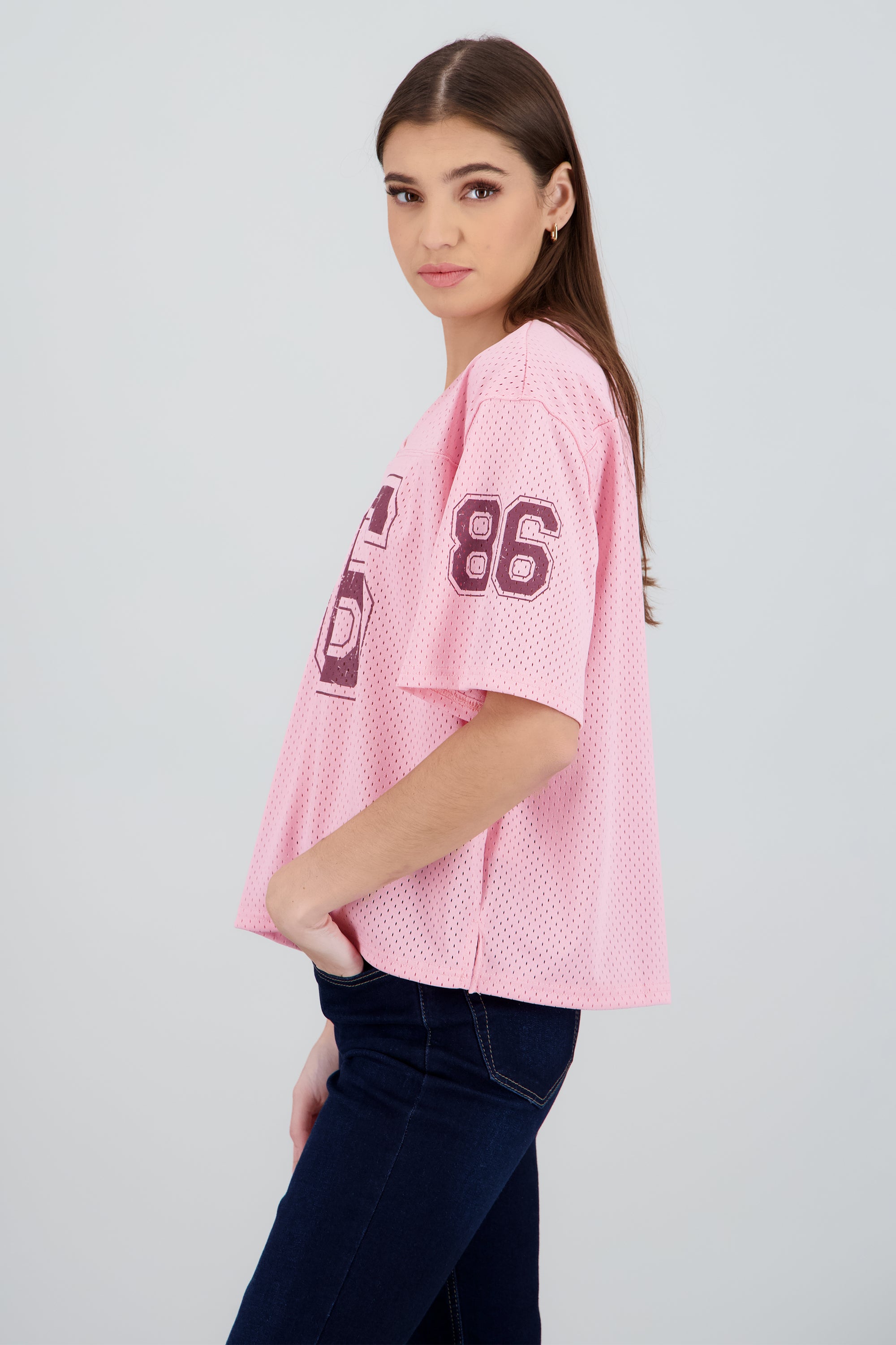 Playera tipo jersey con numero MALVA