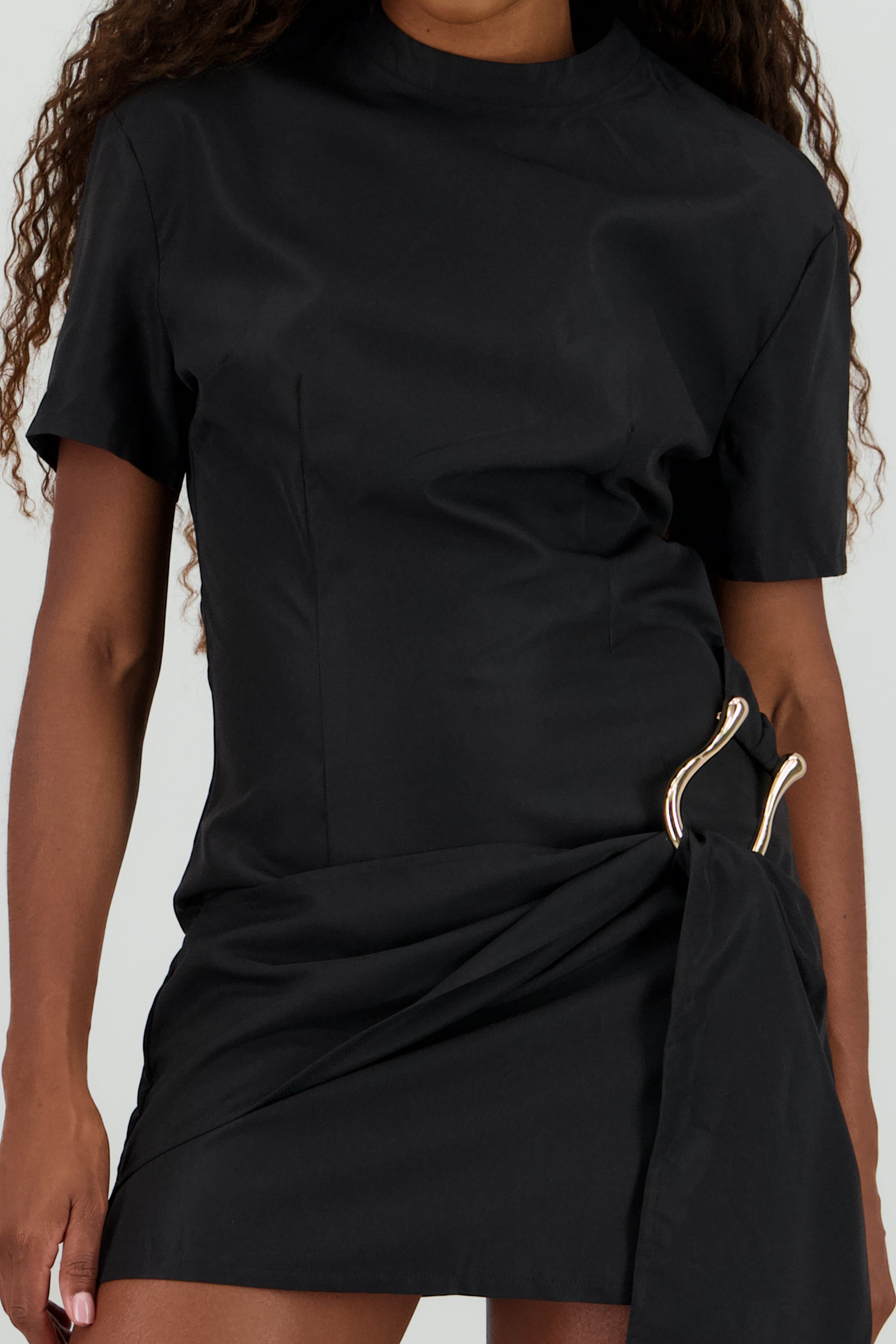 Vestidomini detalle broche metalico NEGRO