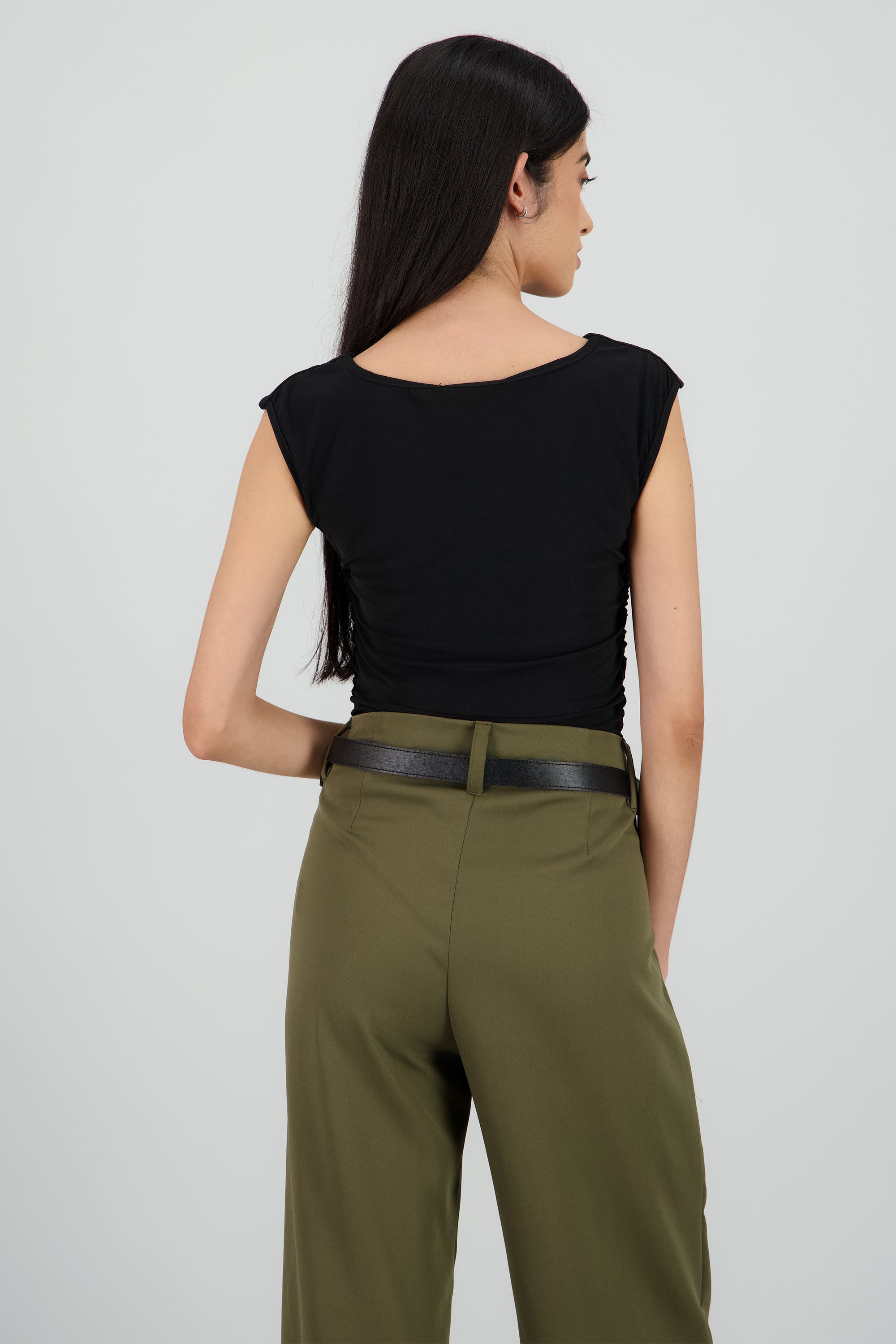 Bodysuit sin manga cuello barco NEGRO