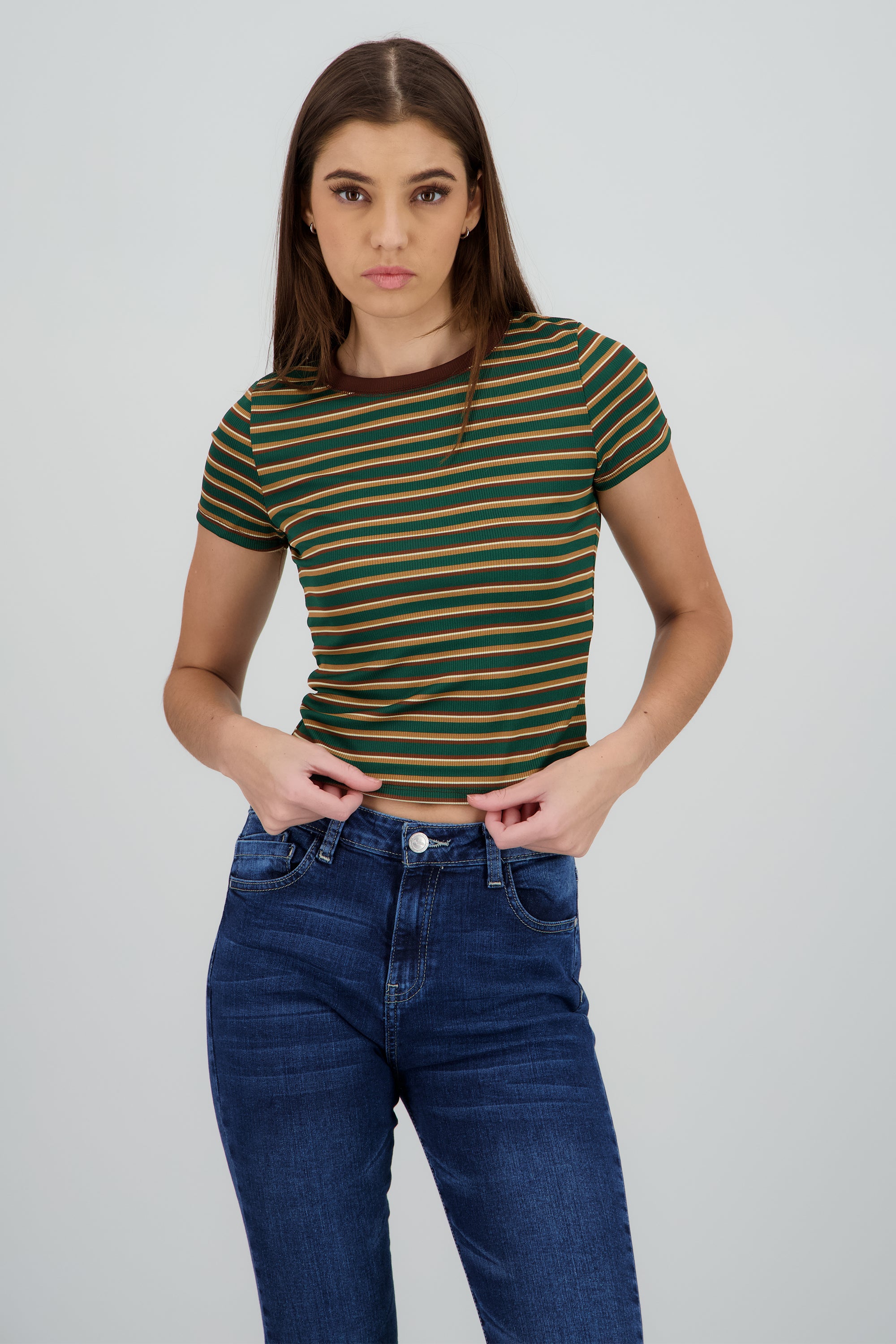 Playera cuello redondo lineas VERDE COMBO