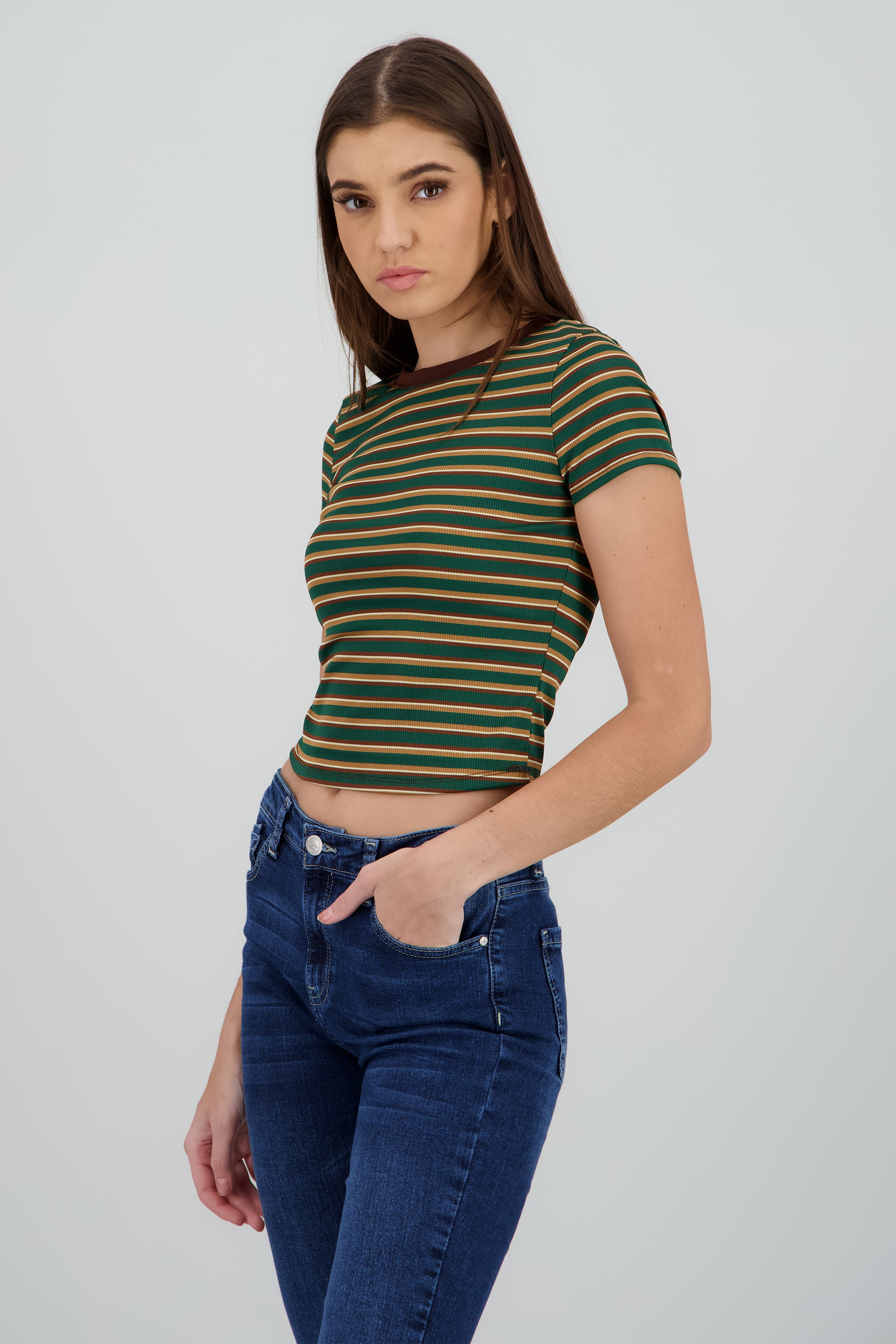 Playera cuello redondo lineas VERDE COMBO