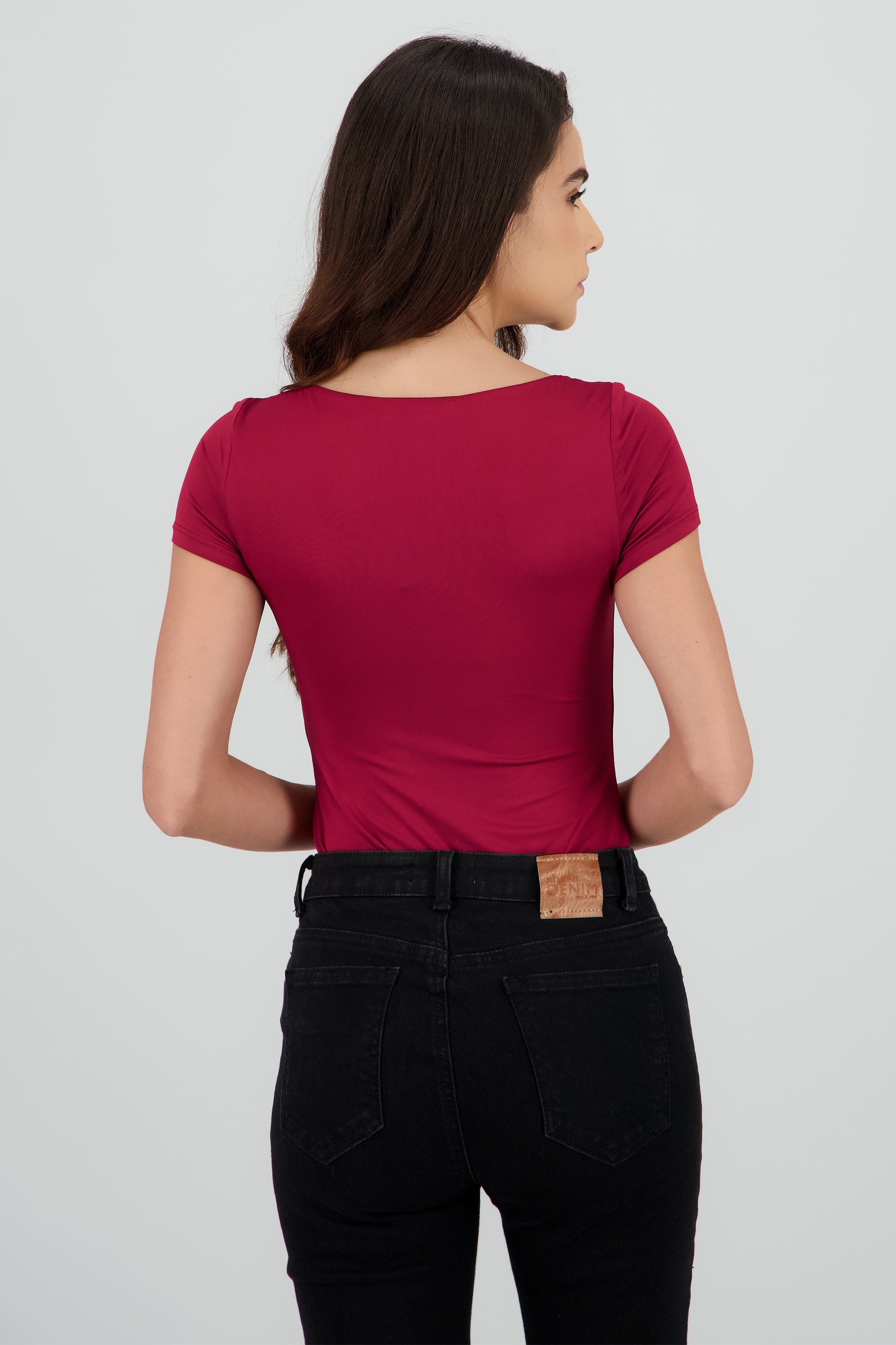 Body manga corta escote cuadrado VINO