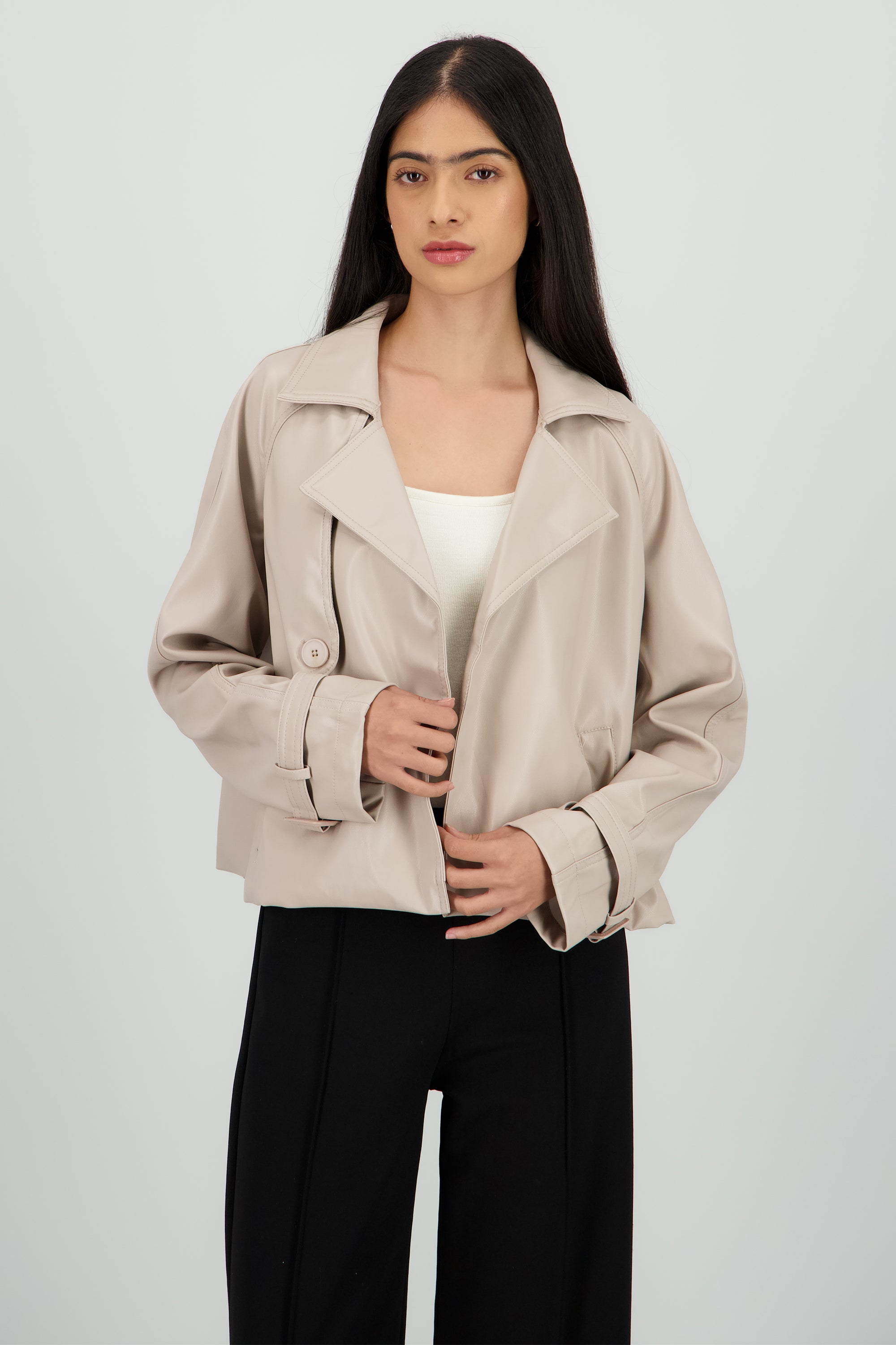 Trench corto PU CREMA