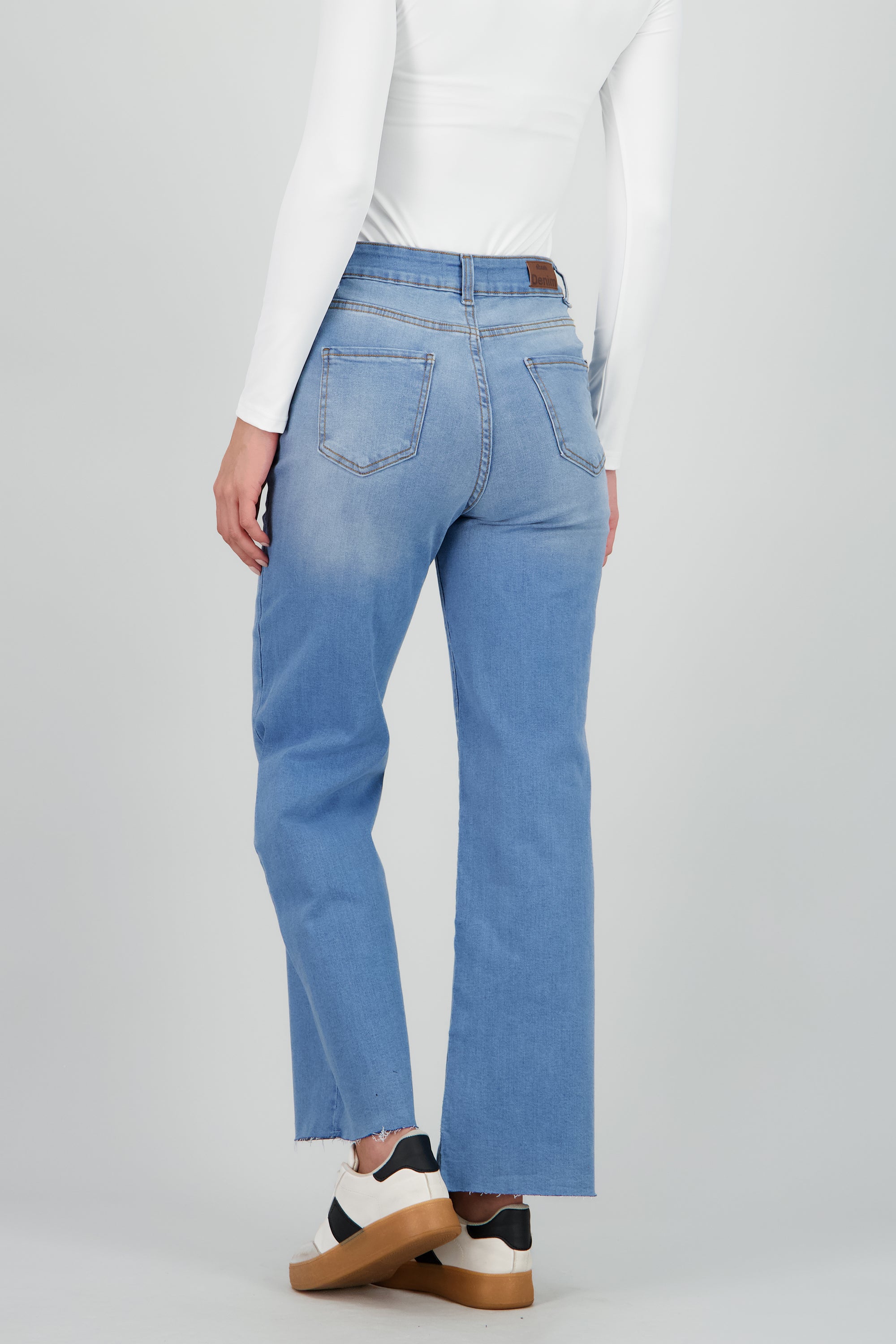 Jeans straight al corte STONE LIGHT