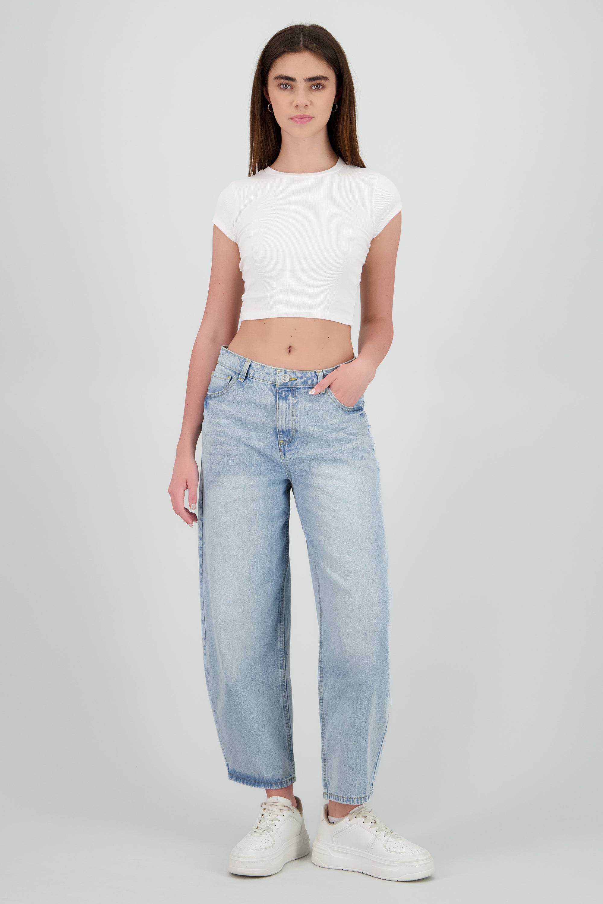 Jeans barrel amplio BLEACHED