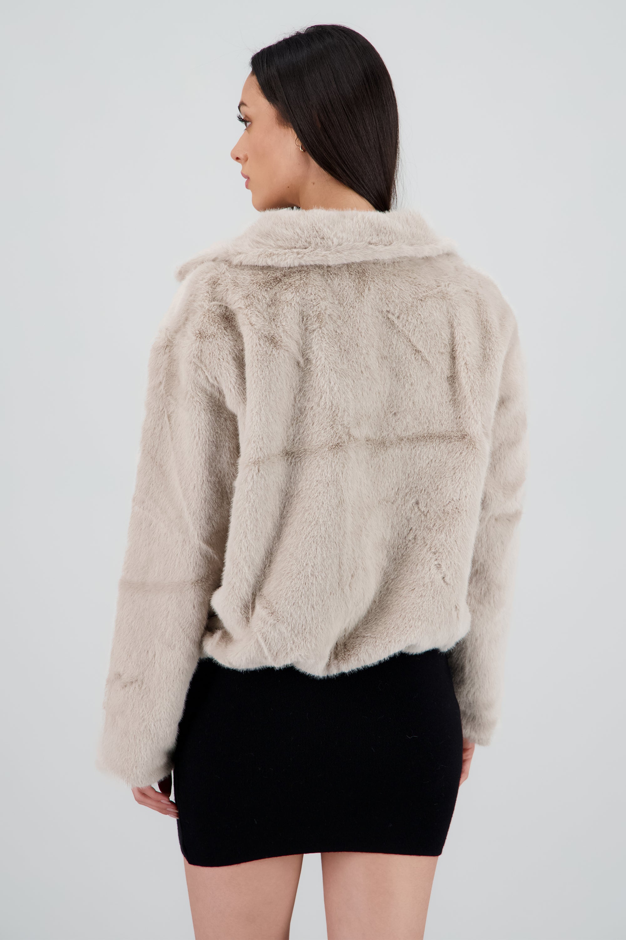 Chamarra peluche lisa GREIGE