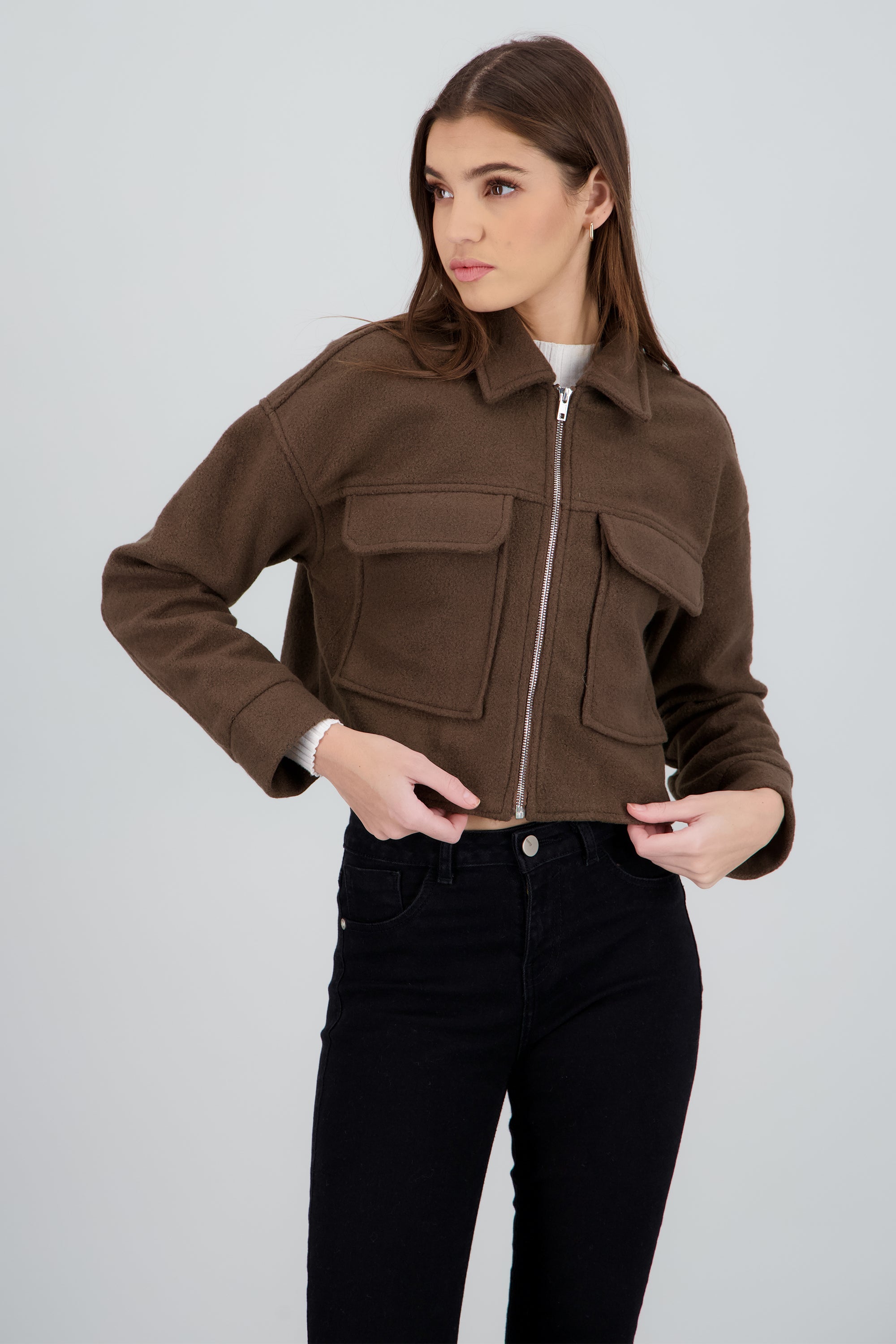 Chamarra suave con bolsas CHOCOLATE