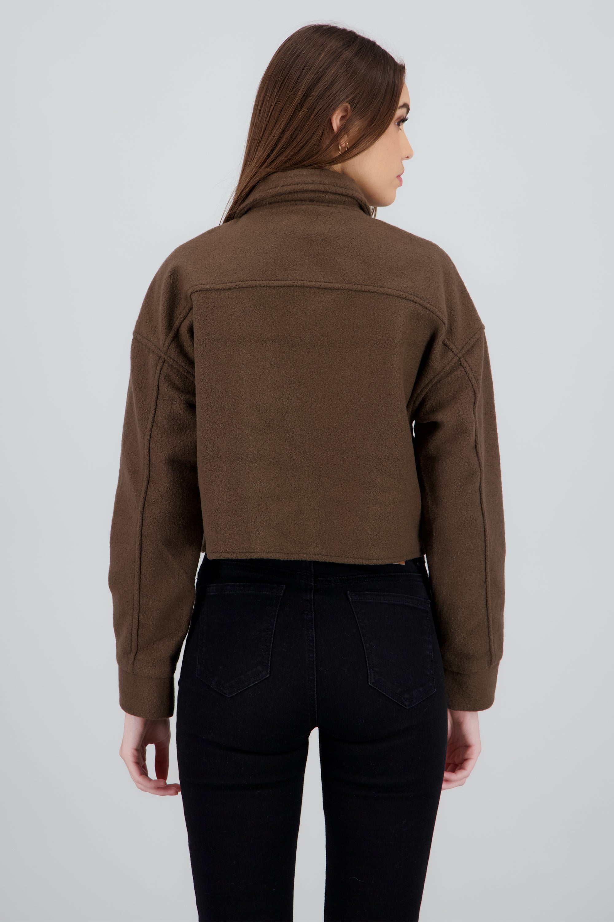 Chamarra suave con bolsas CHOCOLATE