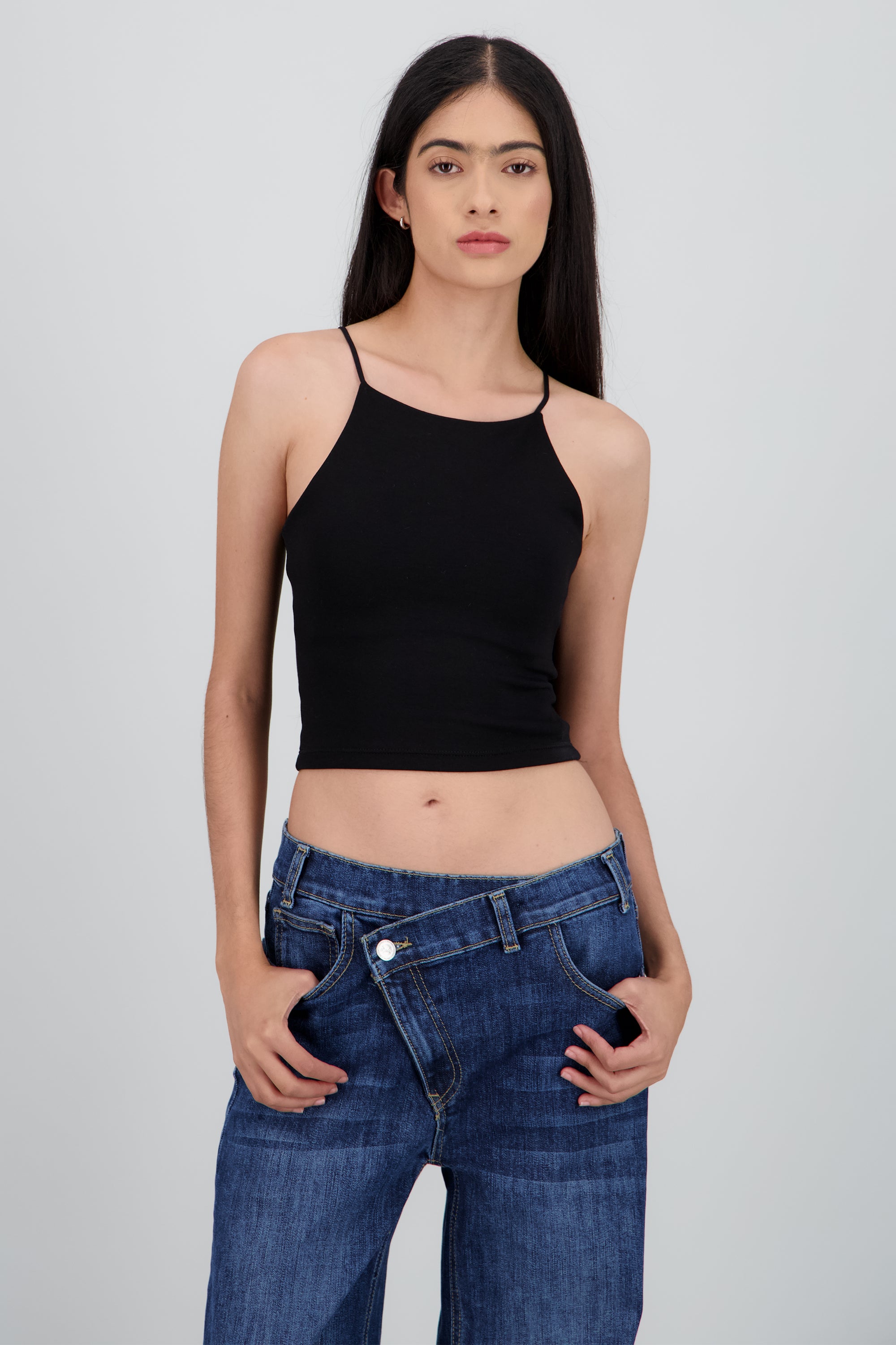 Top tirantes tipo halter NEGRO