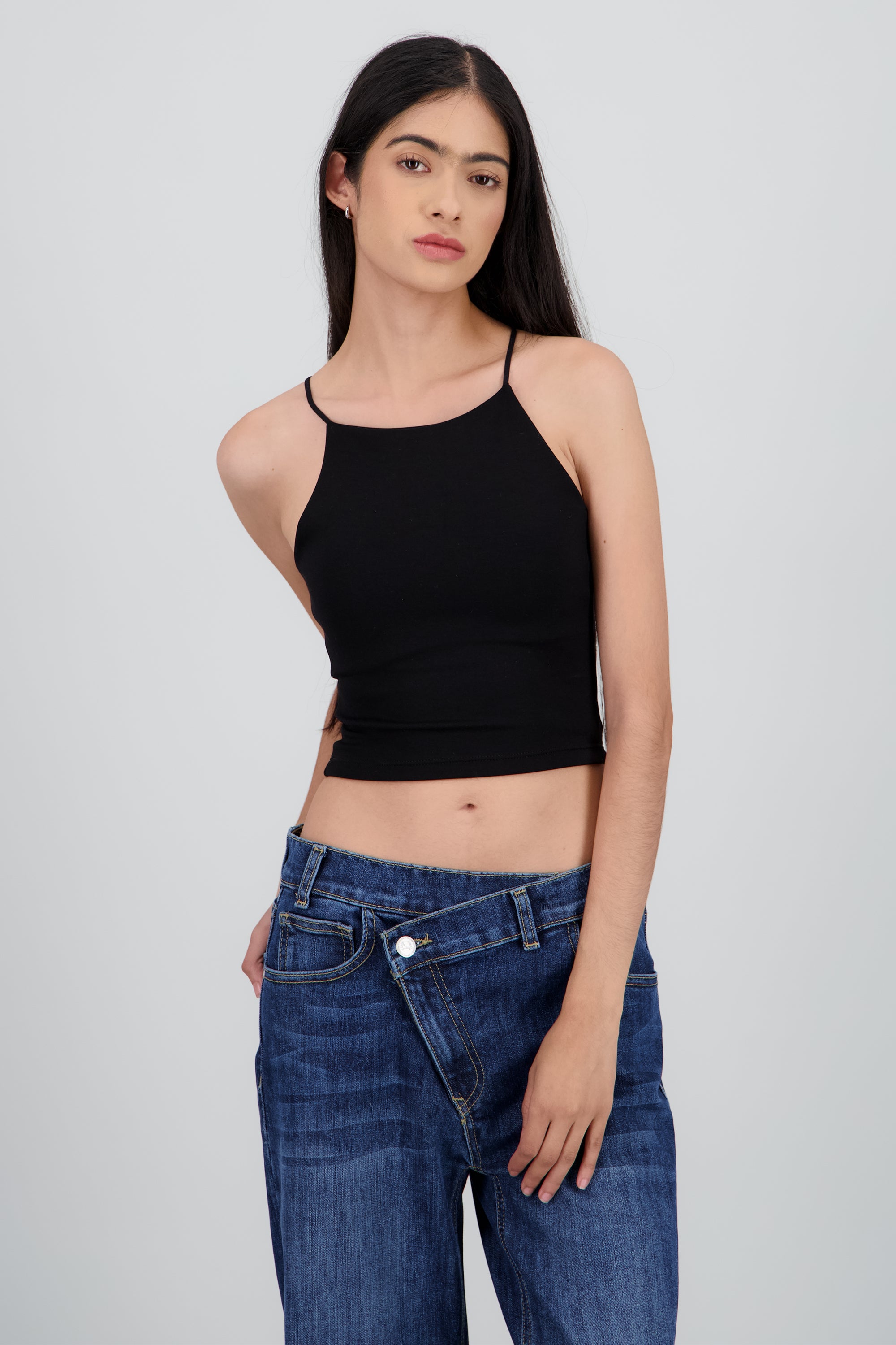 Top tirantes tipo halter NEGRO