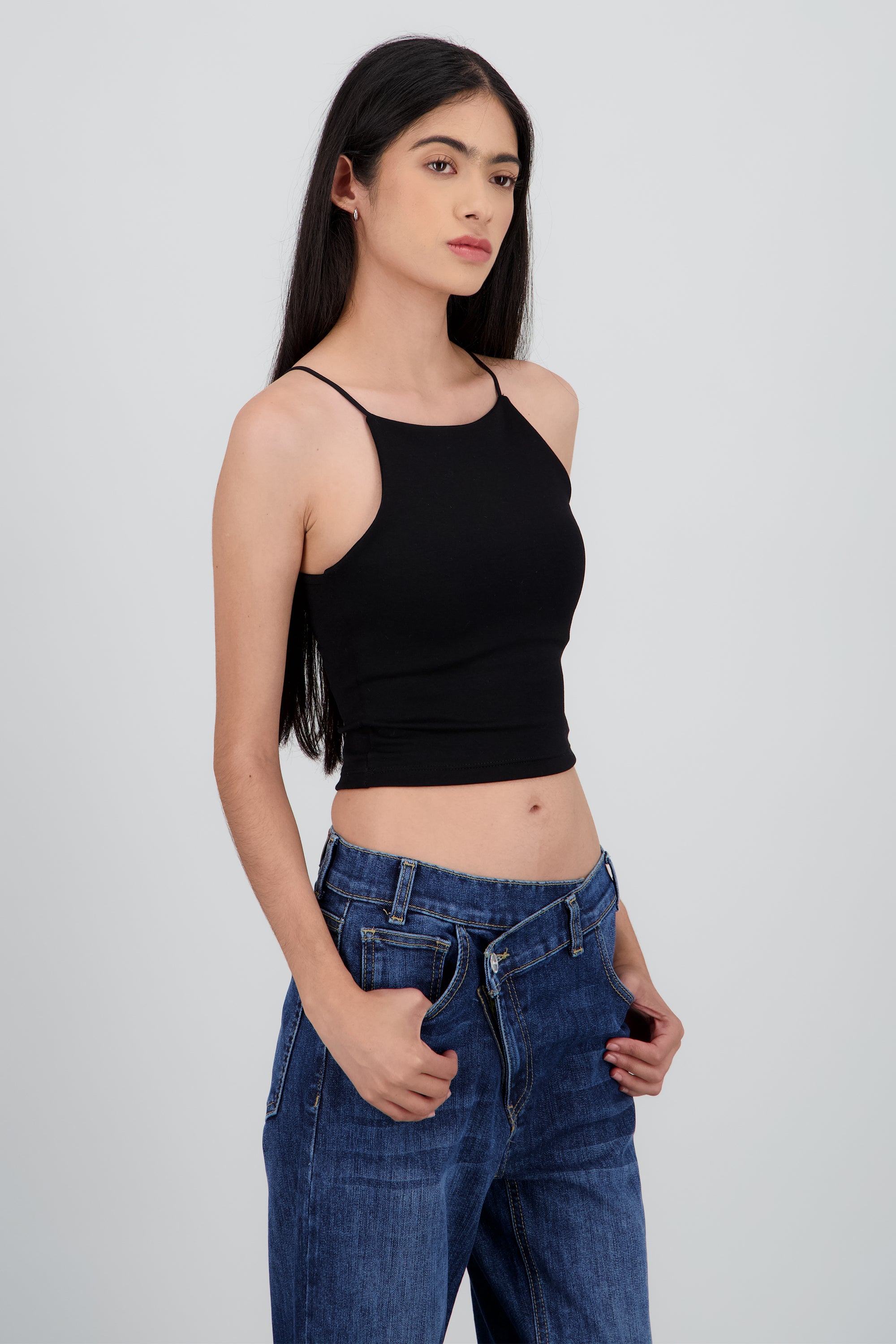 Top tirantes tipo halter NEGRO