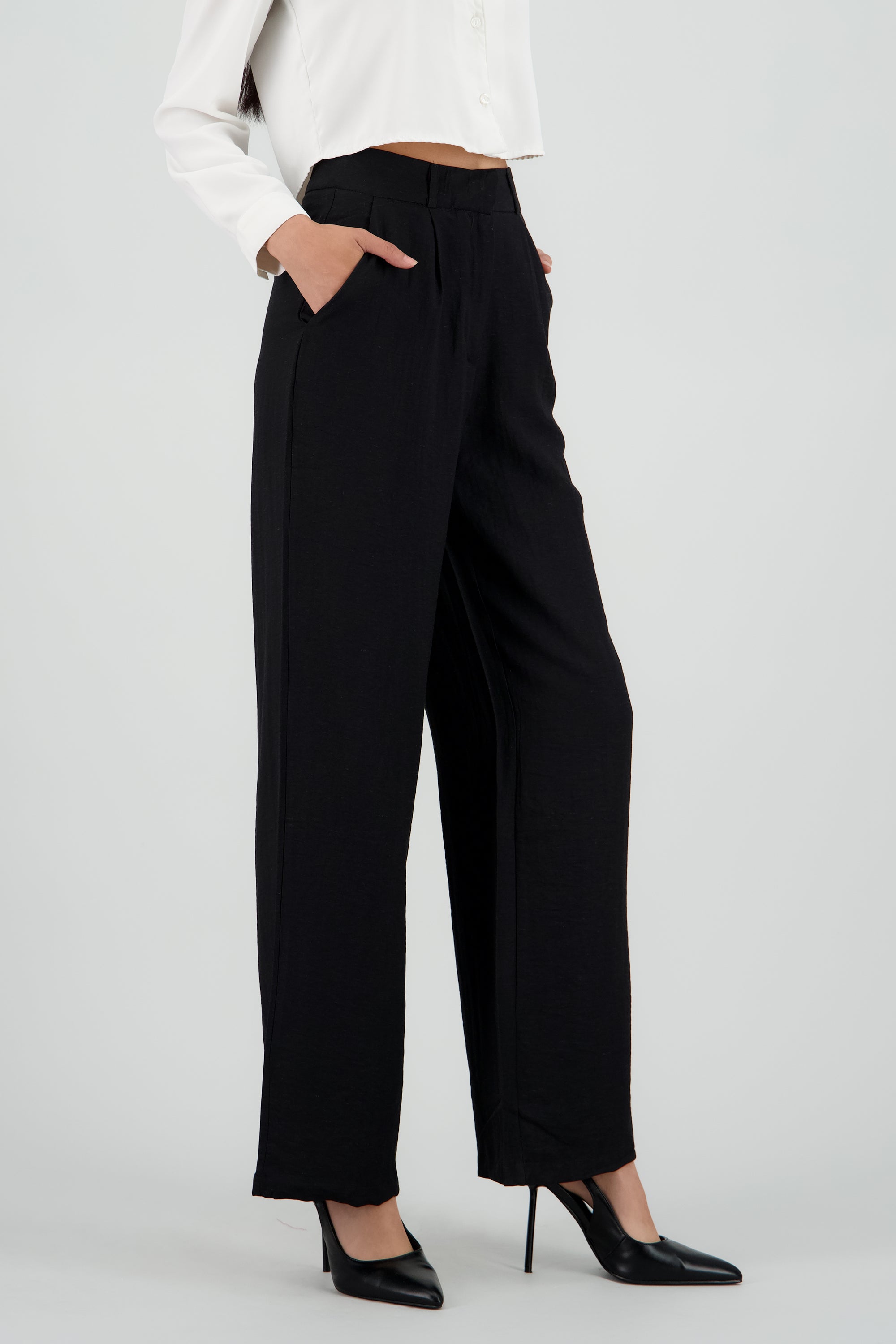 Pantalon sastreado basico lino NEGRO